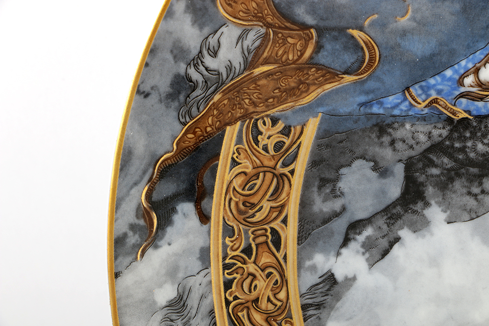 Vintage Hutschenreuther German Fine Porcelain Plate "Die Walküre" from the Series "Der Ring des Nibelungen"