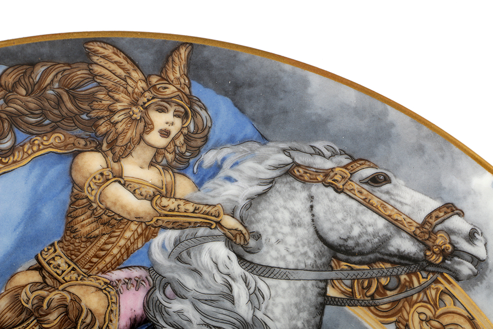 Vintage Hutschenreuther German Fine Porcelain Plate "Die Walküre" from the Series "Der Ring des Nibelungen"