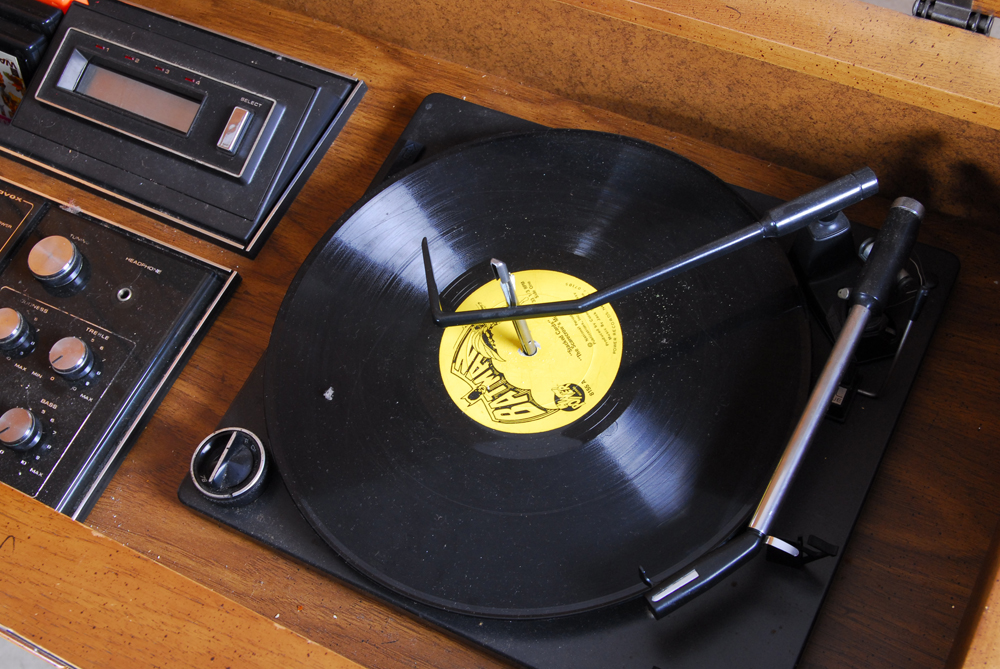 Vintage Magnavox Console Stereo