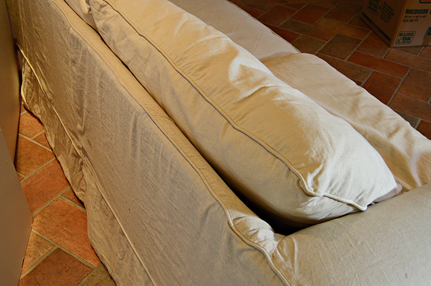 Linen-Slipcovered Sofa with Down/Feather-Filled Cushions