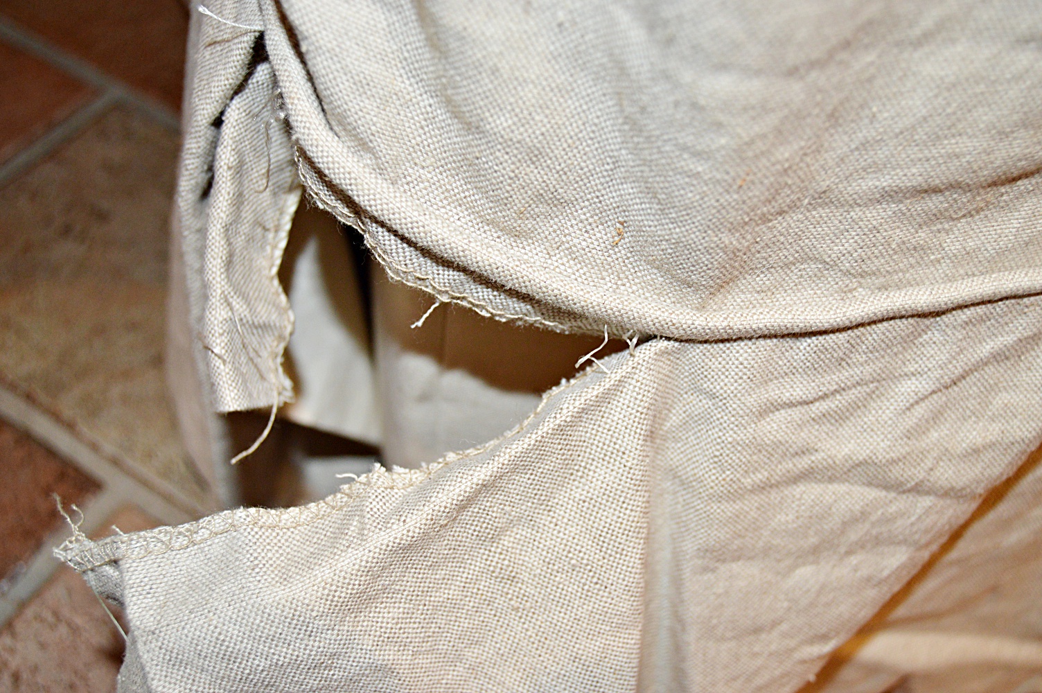 Linen-Slipcovered Sofa with Down/Feather-Filled Cushions