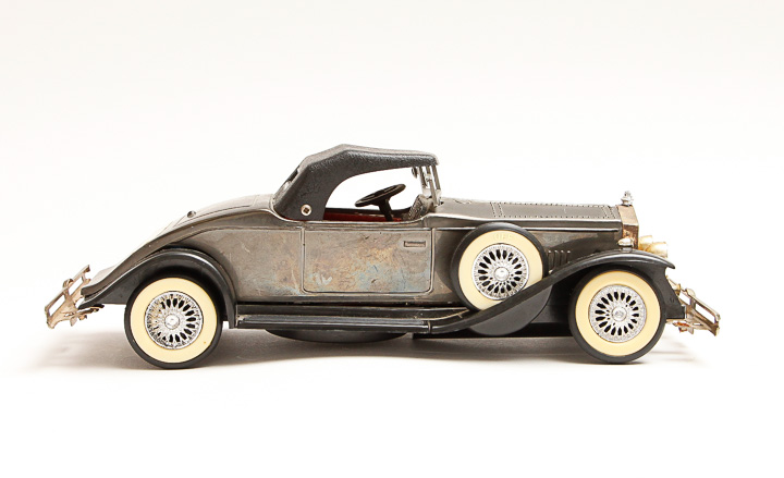 Vintage Car Theme Battery-Operated Radio