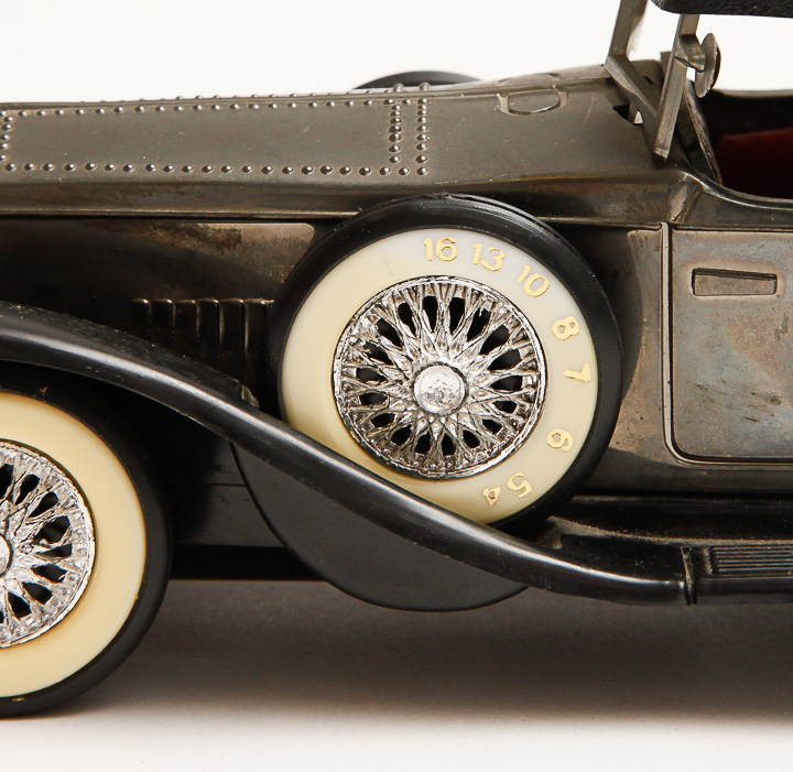 Vintage Car Theme Battery-Operated Radio
