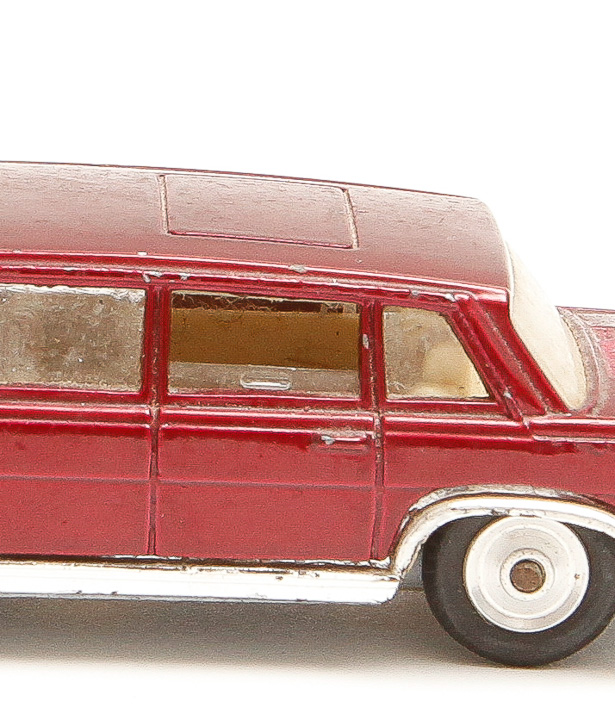 Die-Cast and Resin Corgi Toys Mercedes-Benz 600 Pullman Limousine
