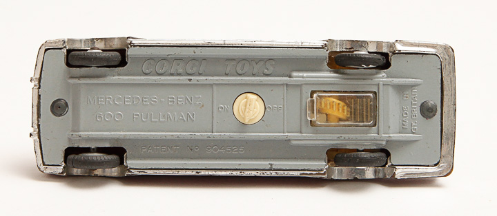 Die-Cast and Resin Corgi Toys Mercedes-Benz 600 Pullman Limousine