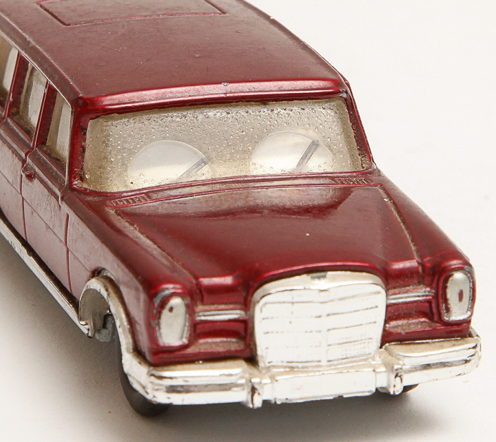 Die-Cast and Resin Corgi Toys Mercedes-Benz 600 Pullman Limousine