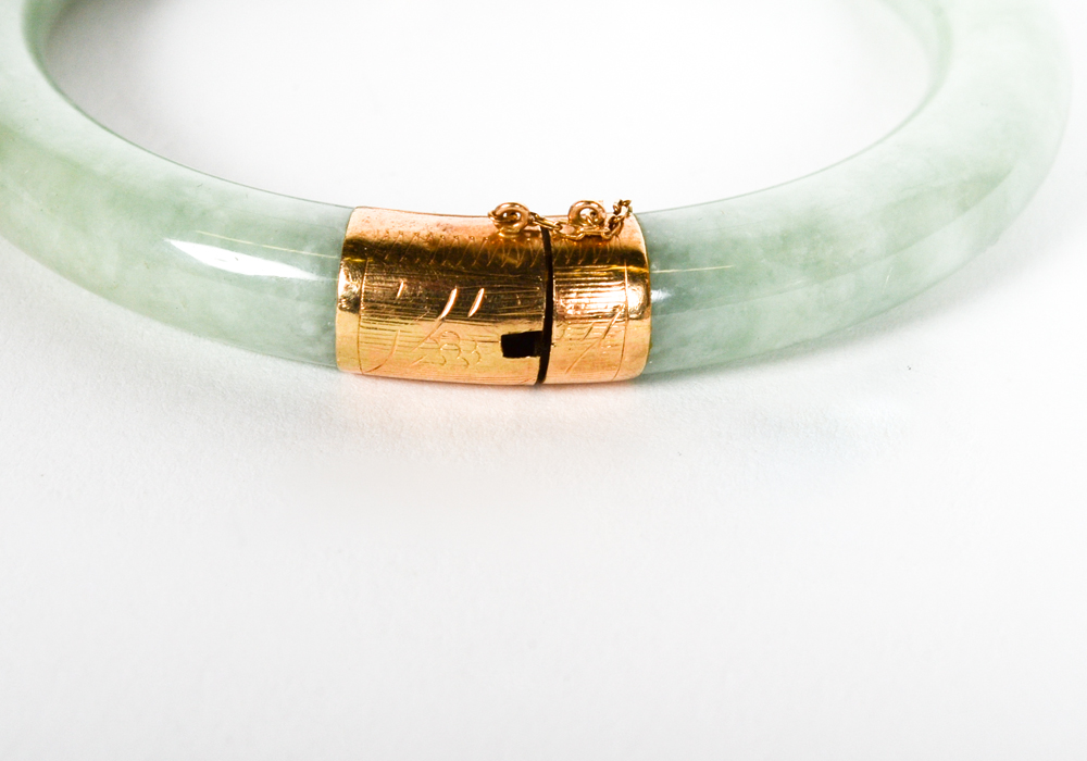 14K Yellow Gold Nephrite Jade Bangle Bracelet