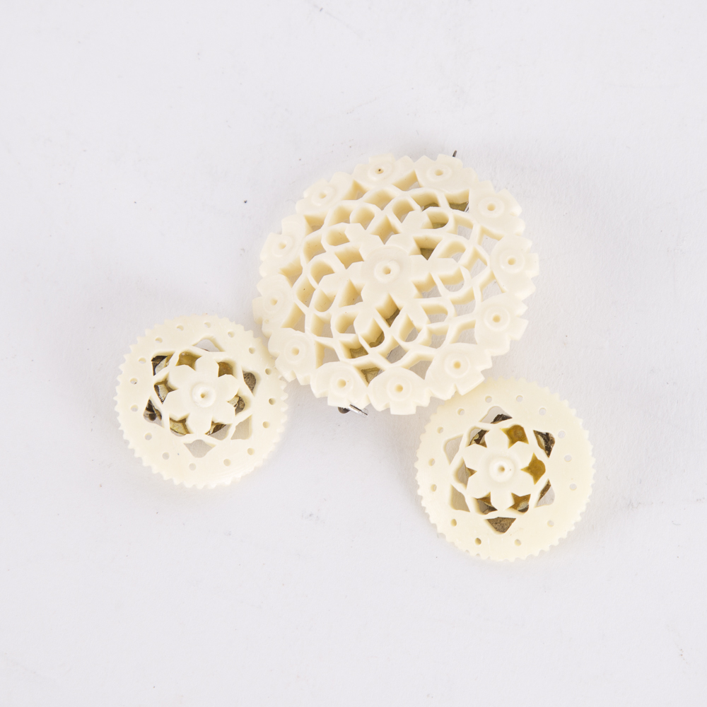 Vintage Celluoid Pin and Earring Set