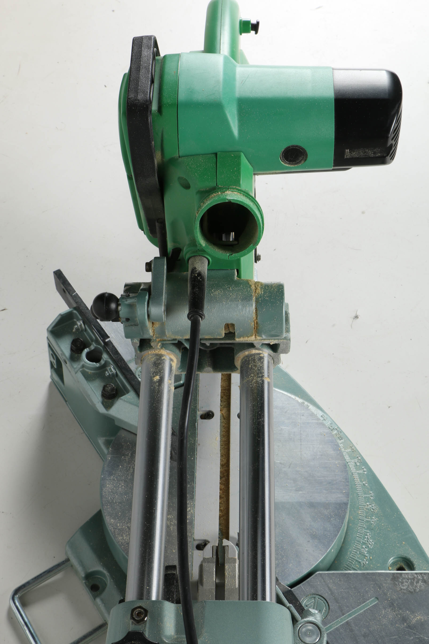 Hitachi 10" Compound Miter Box