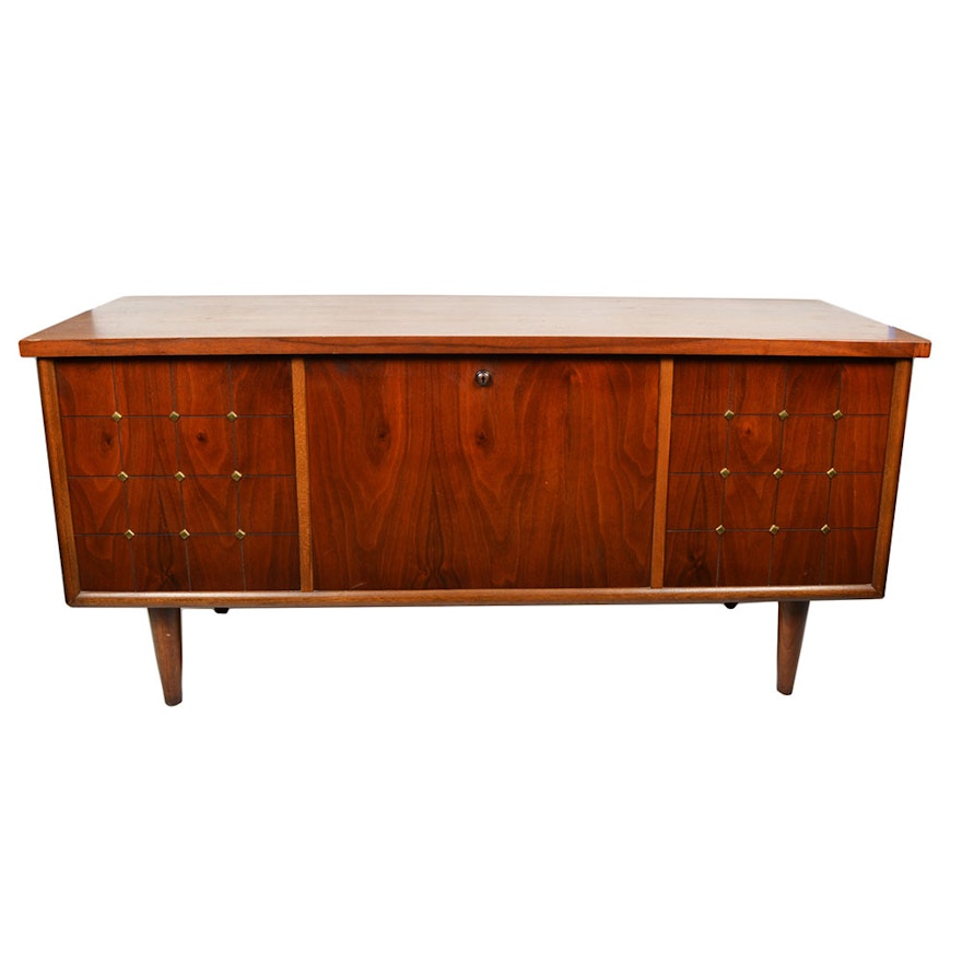 Lane Mid-Century Cedar Chest