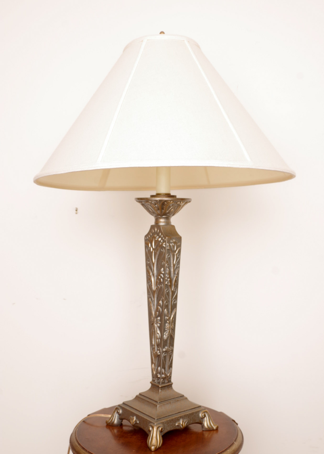 Metal Decorative Table Lamp