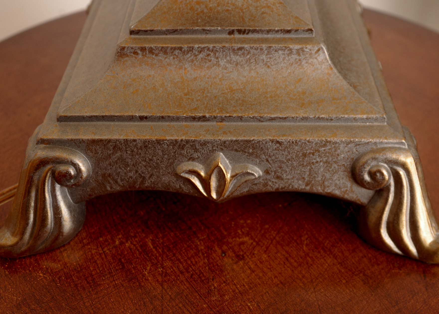 Metal Decorative Table Lamp