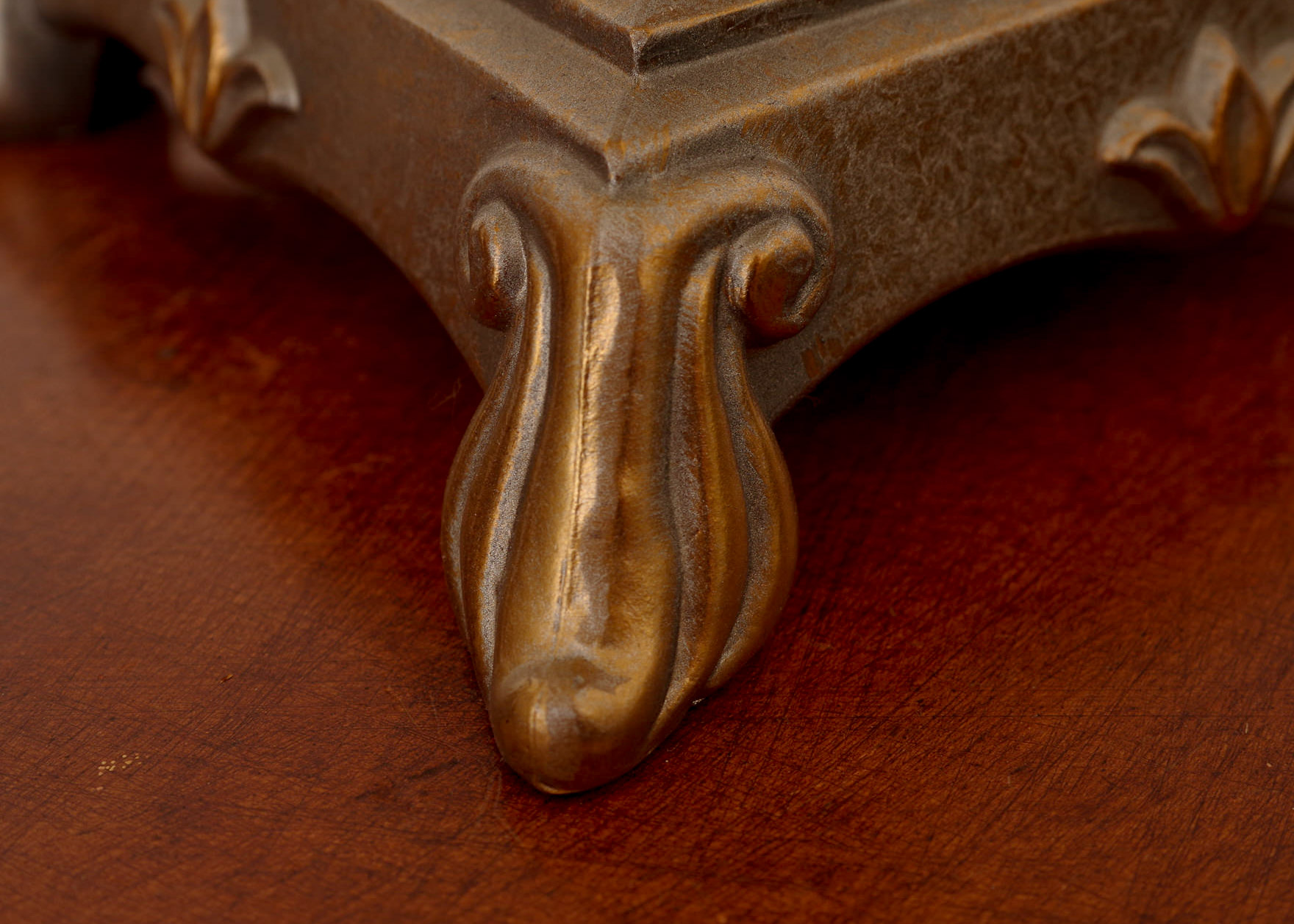 Metal Decorative Table Lamp