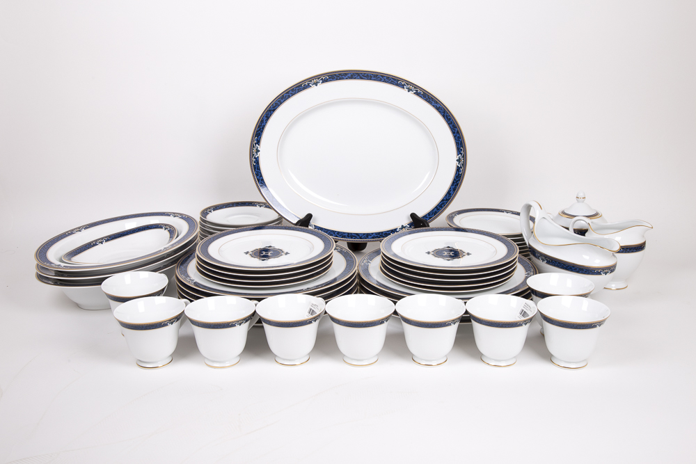 Wedgwood Embassy Collection "Chadwick" Tableware