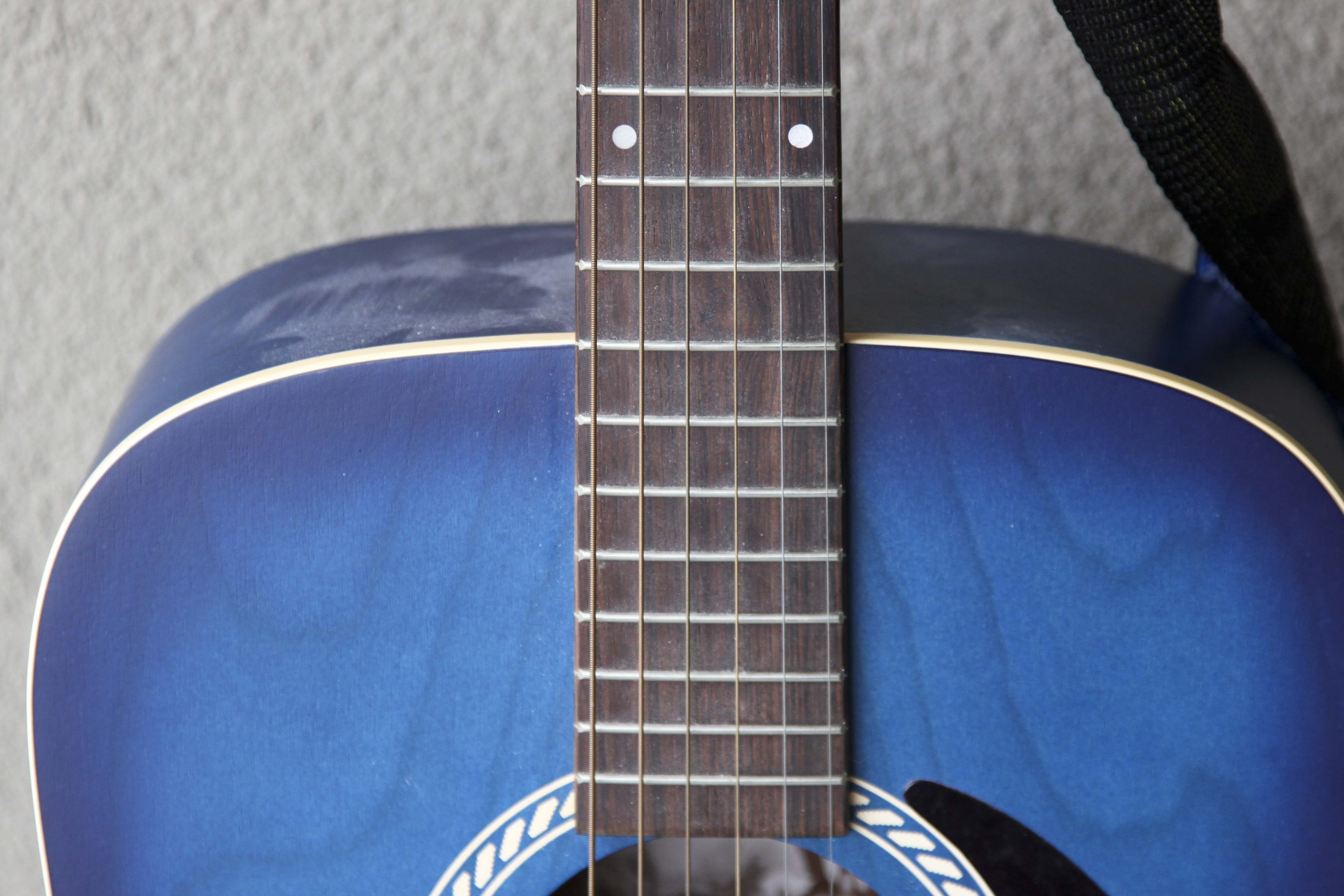 Art & Lutherie Blue Acoustic Guitar With Gigbag