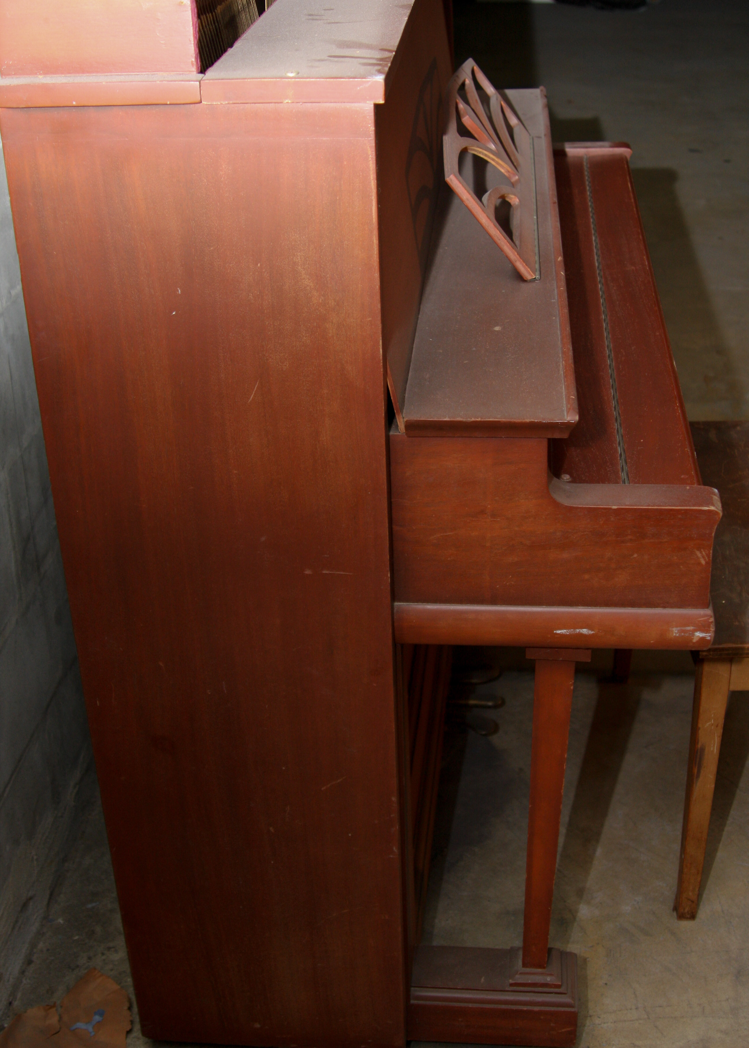 Oliver Upright Piano