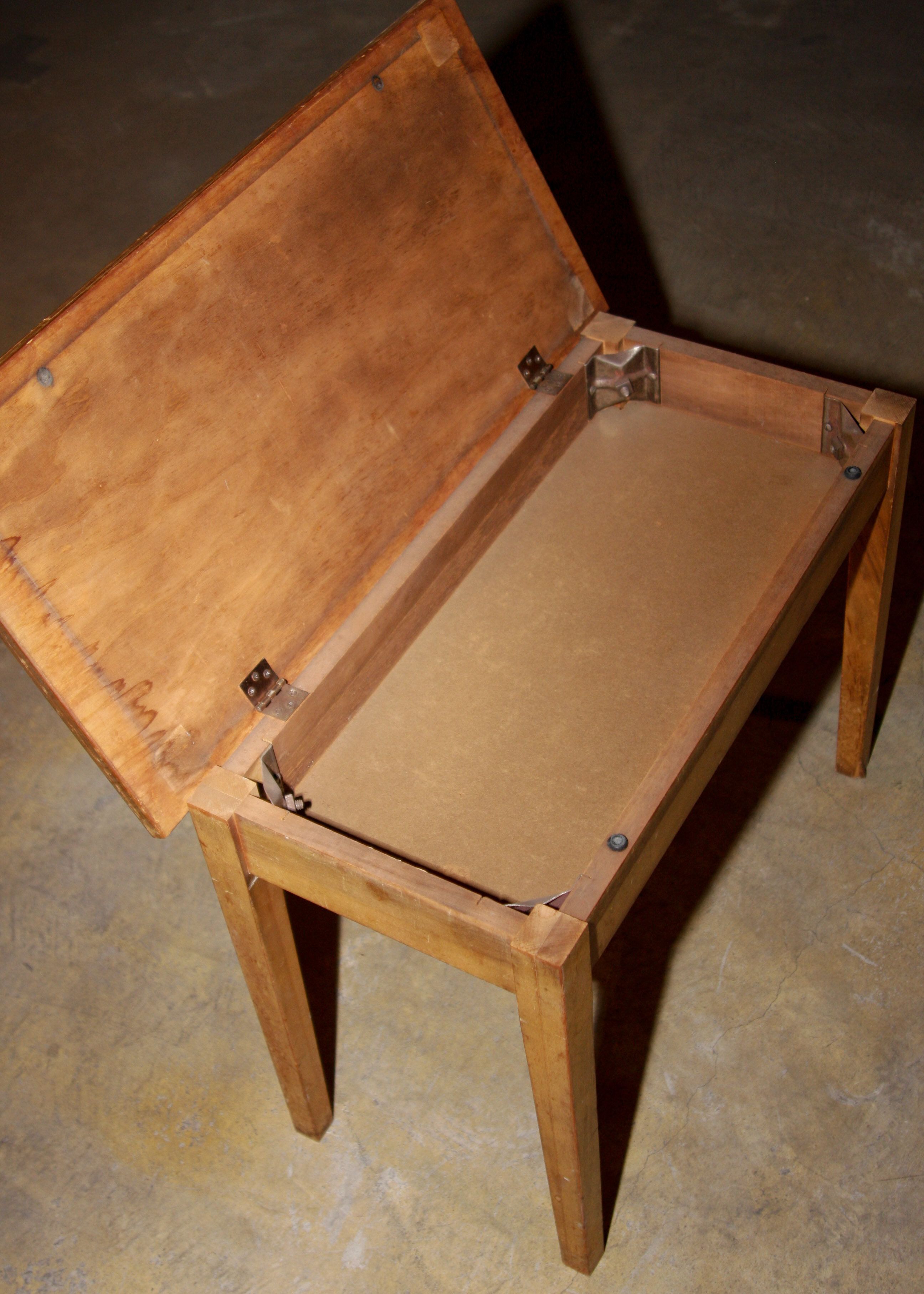 Oliver Upright Piano