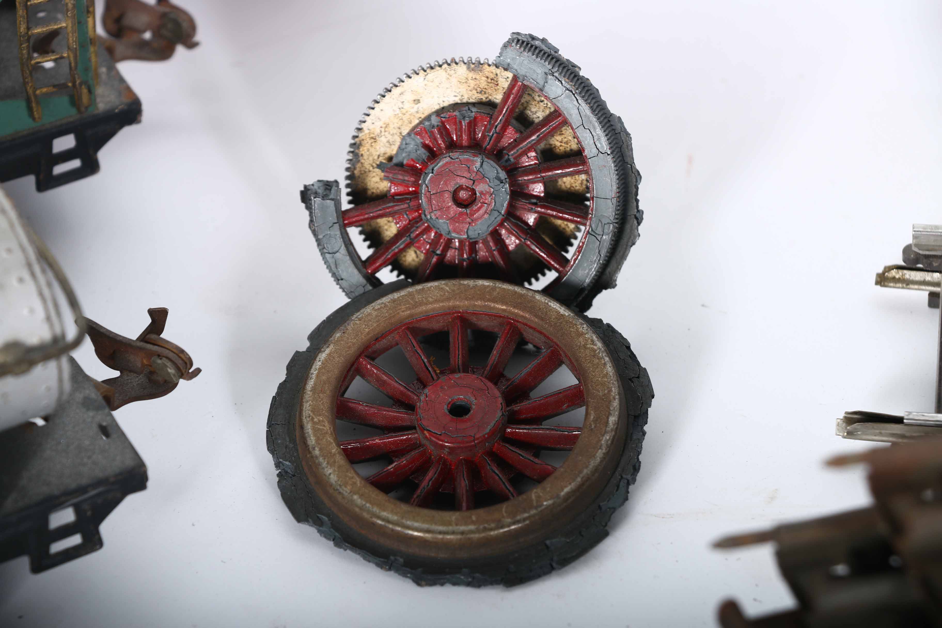 Antique Lionel Trains and Accessories