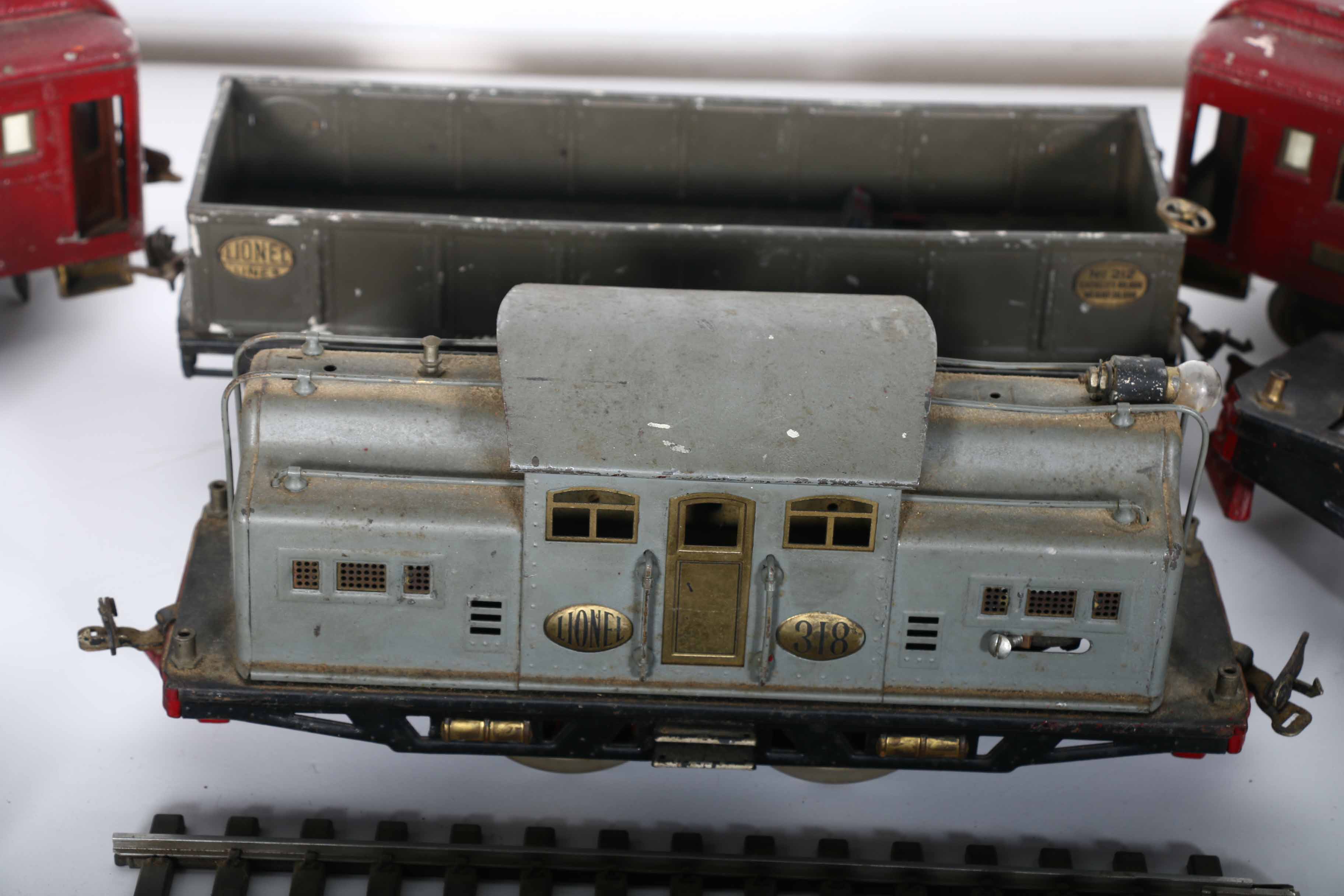 Antique Lionel Trains and Accessories