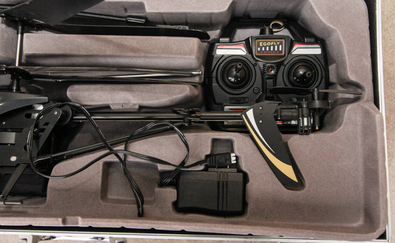 U.S. M41A3 Light Tank Toy and Egofly Helicopter