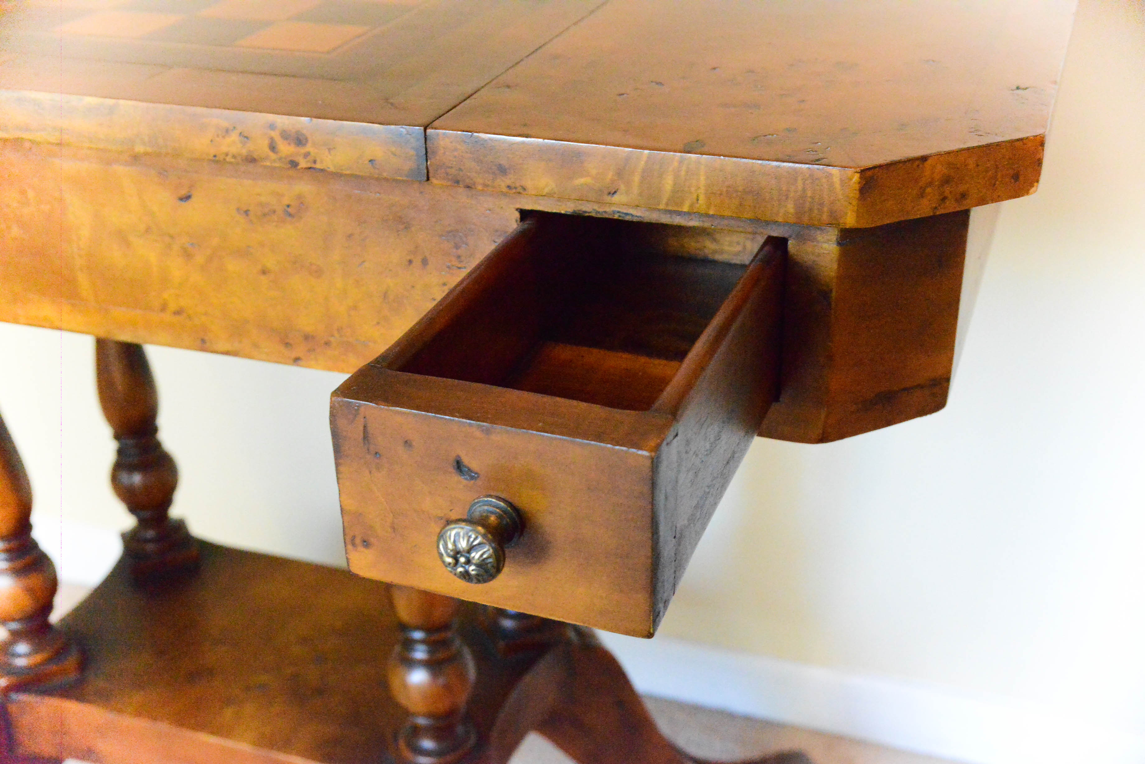 Vintage Classical Style Games Table