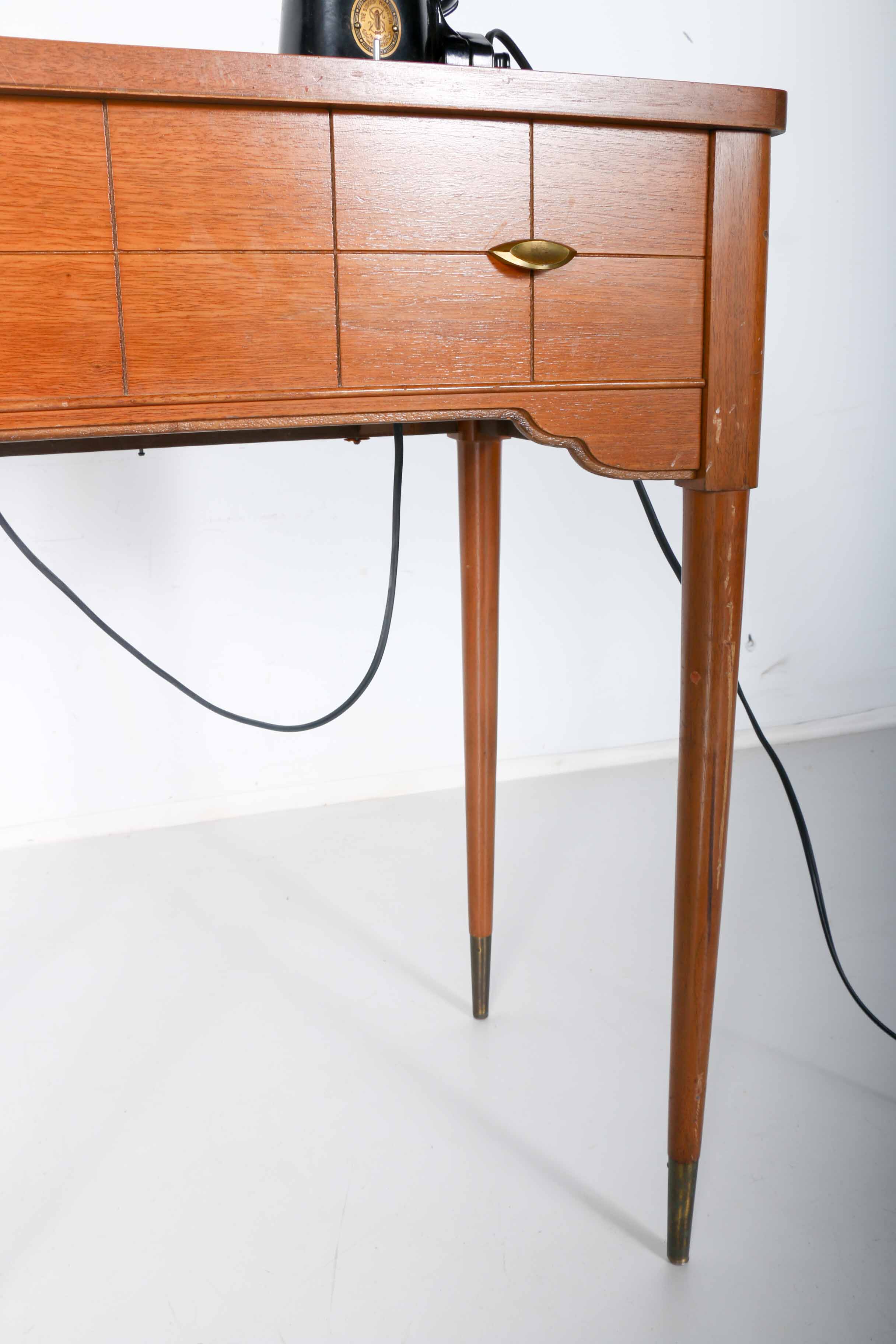 *Unlistable* Vintage Singer 201-3 Singer Sewing Machine