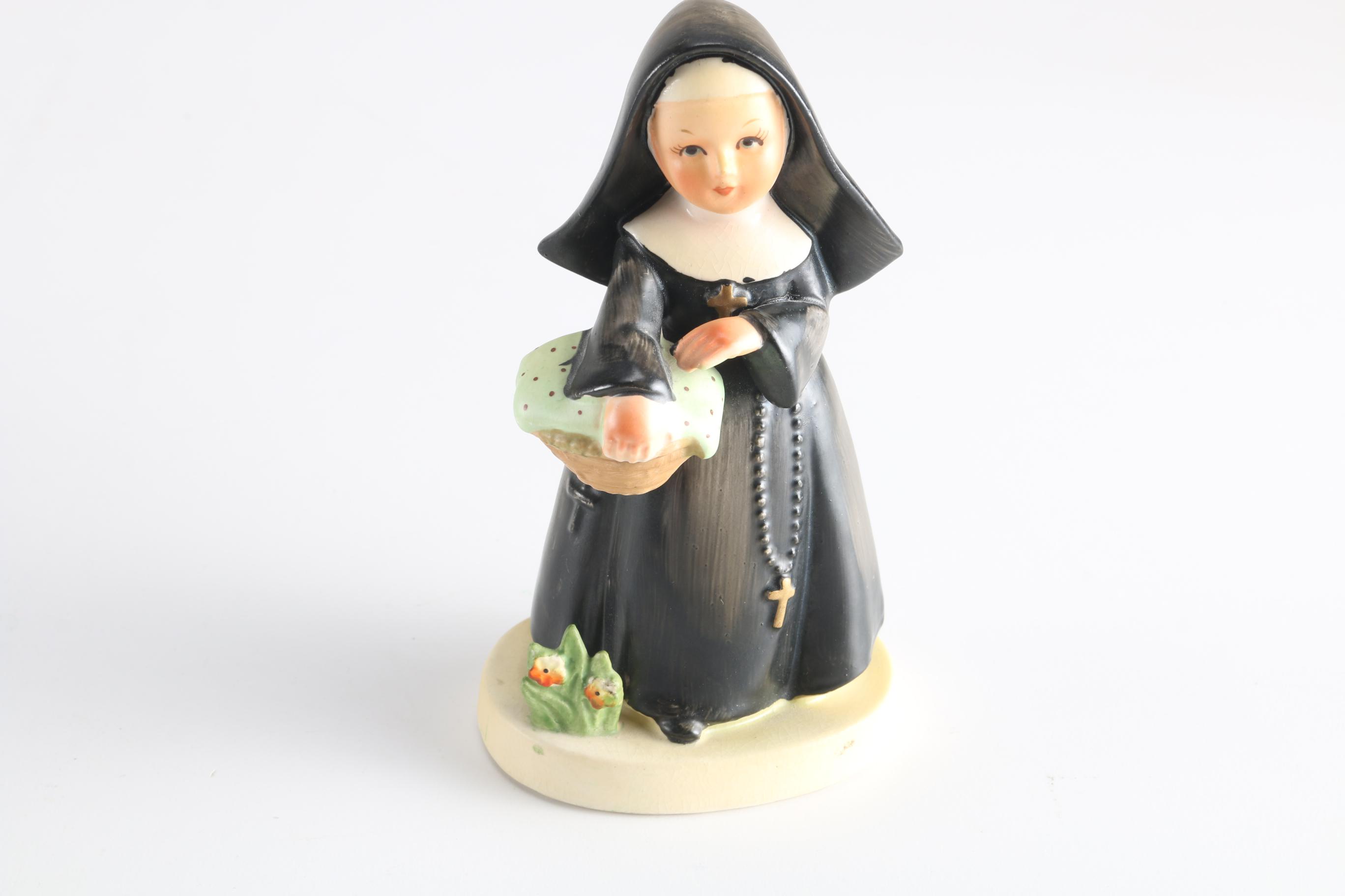 Circa 1960s Nikoniko Katayama Nun Figurine