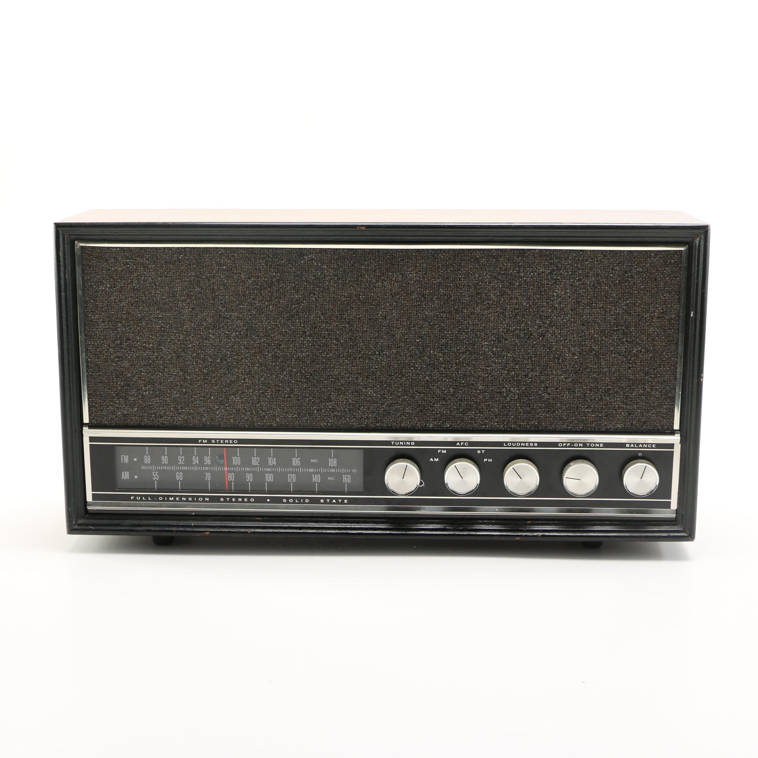 Vintage  AM-FM Stereo Radio