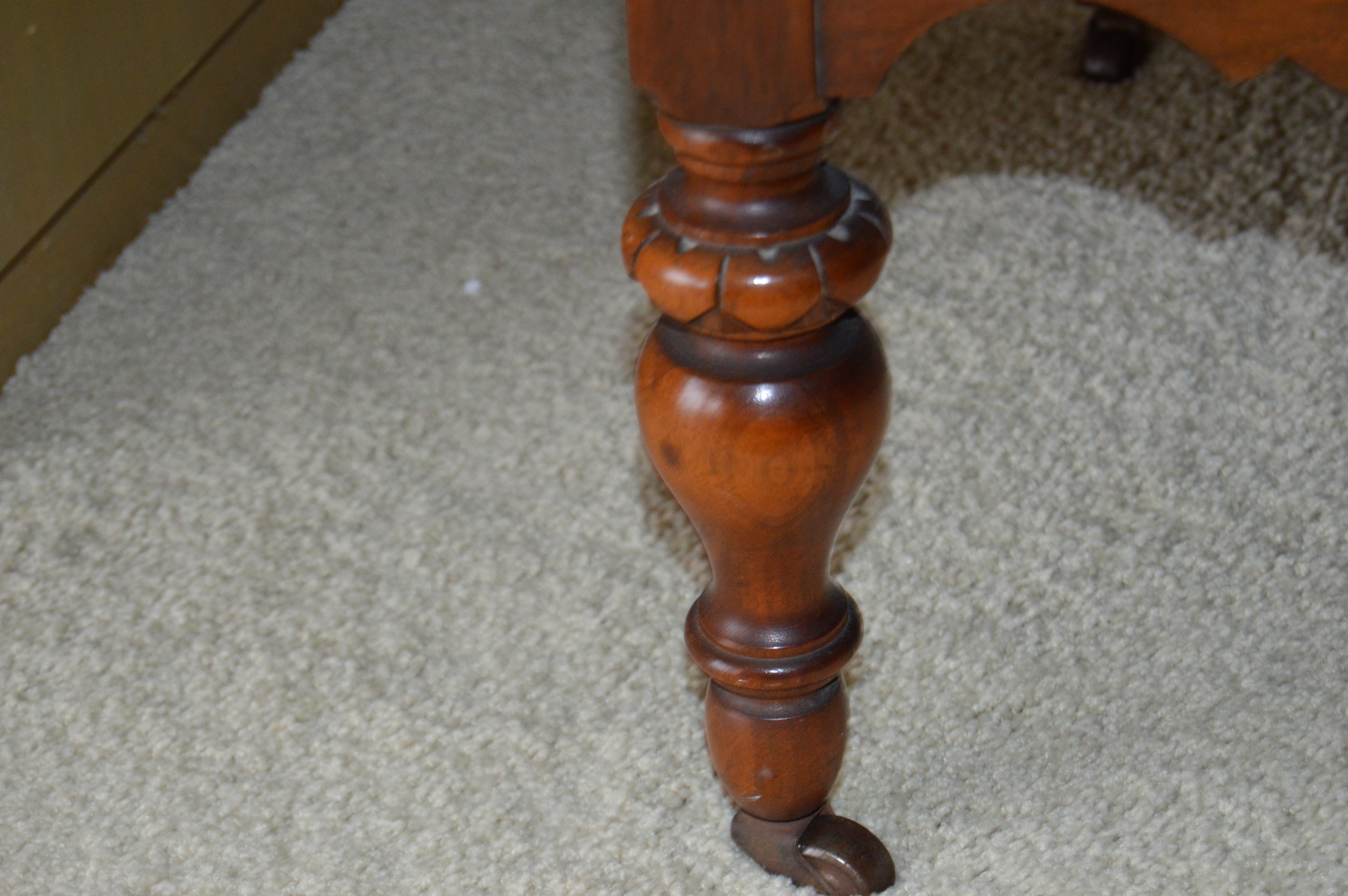 Antique Victorian Maple Chest of Drawers