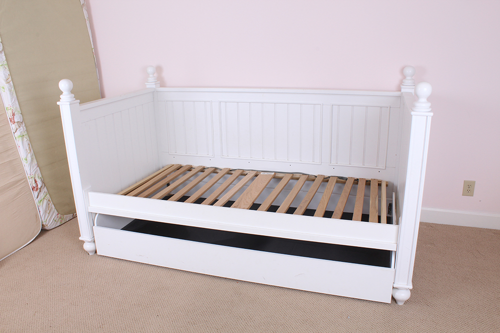 Stanley Furniture Daybed With Trundle Twin Size Bed