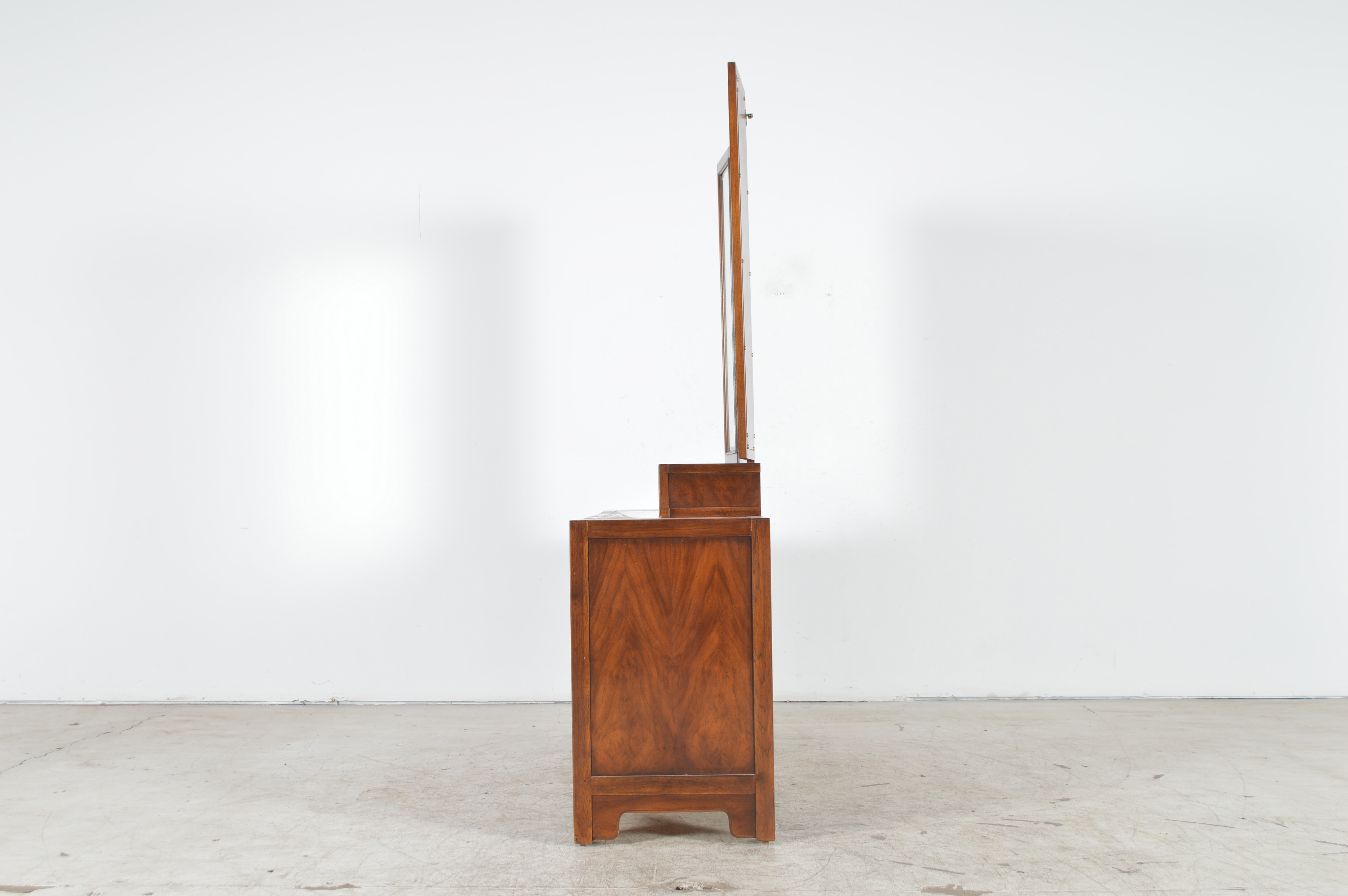 Drexel Heritage "Dynasty Collection" Dresser with Hinged Mirrors