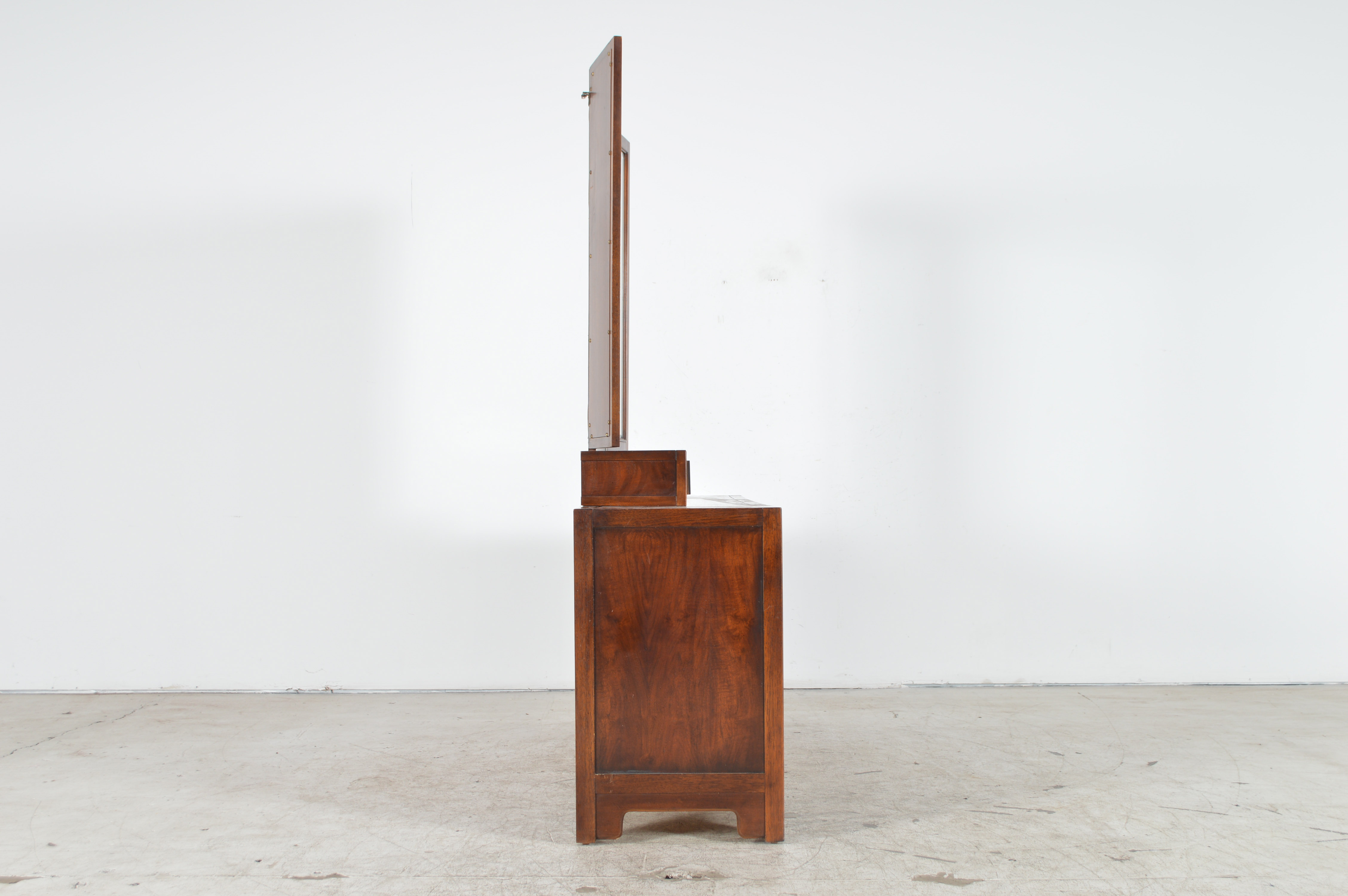 Drexel Heritage "Dynasty Collection" Dresser with Hinged Mirrors