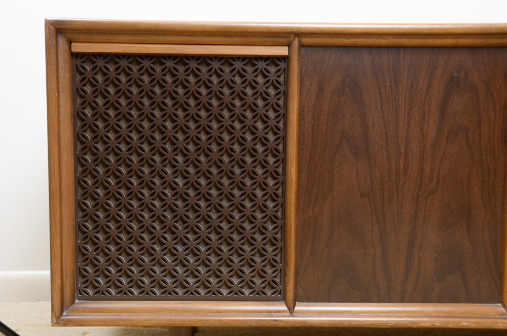 Mid-Century Magnavox Astro-Sonic Stereo Console