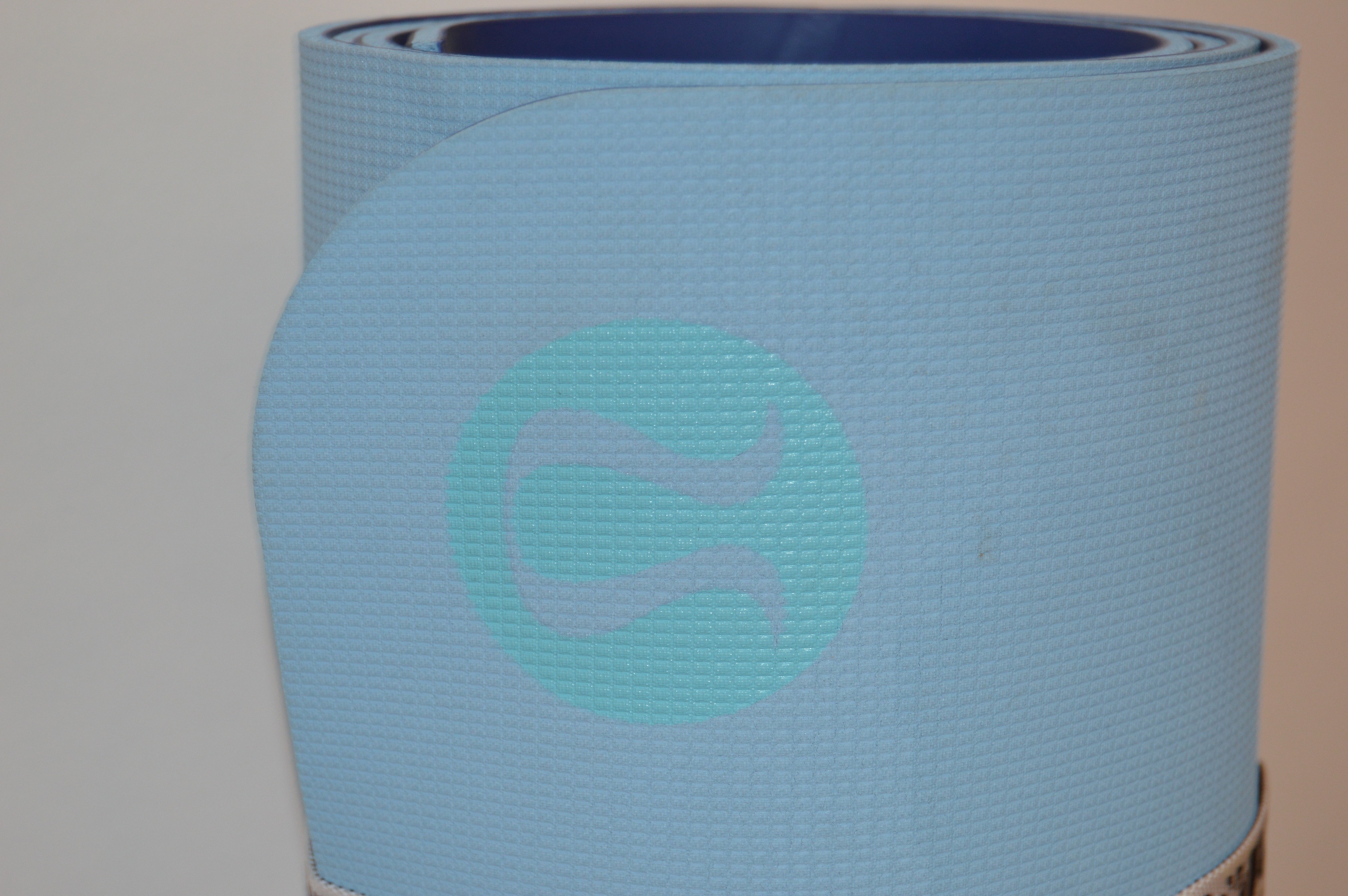 Lulu Lemon Yoga Mat, Roxy Life Vest and Inflatable Lounger