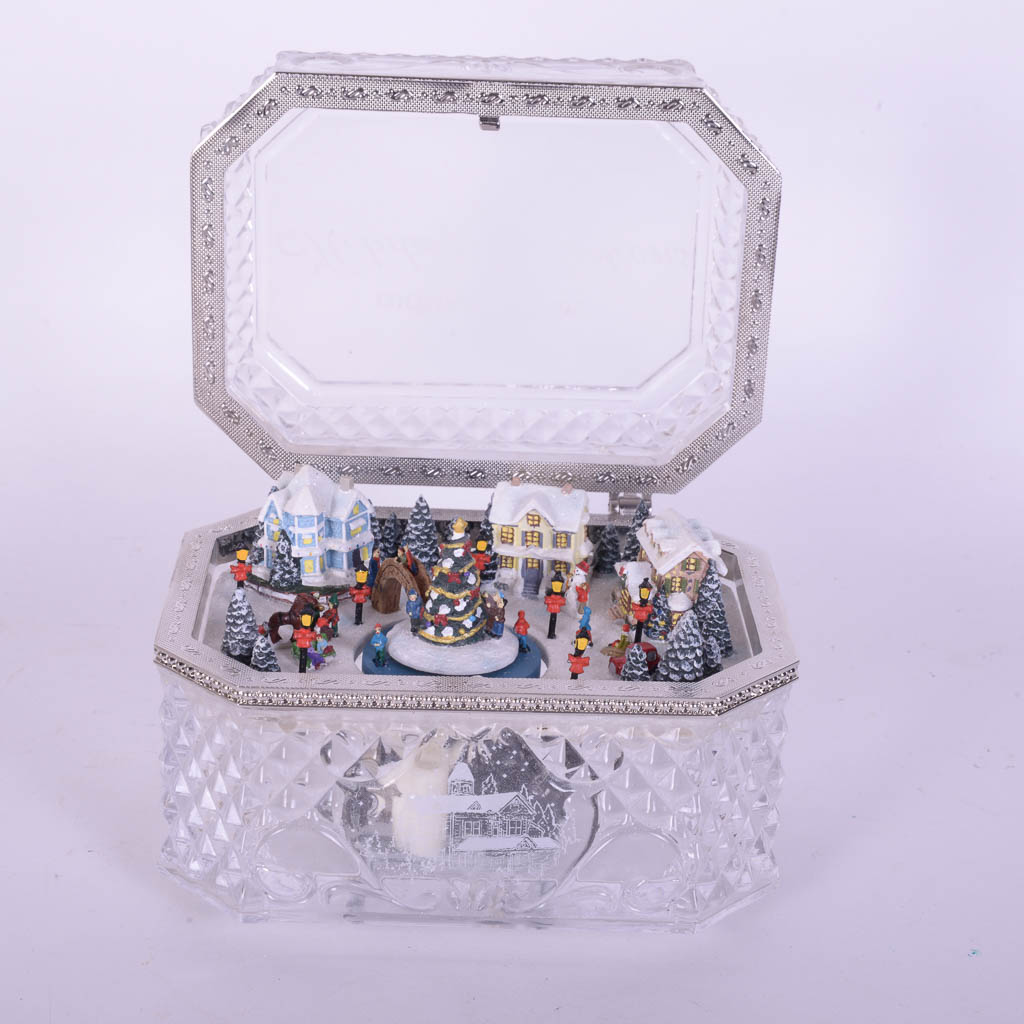 Thomas Kinkade "Holiday Reflections" Crystal Music Box