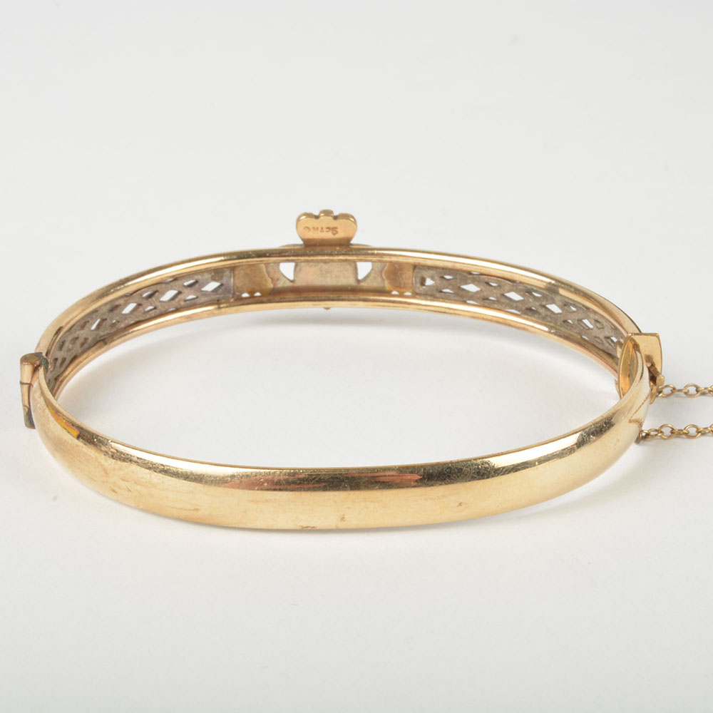9K Yellow Gold Claddagh Bangle