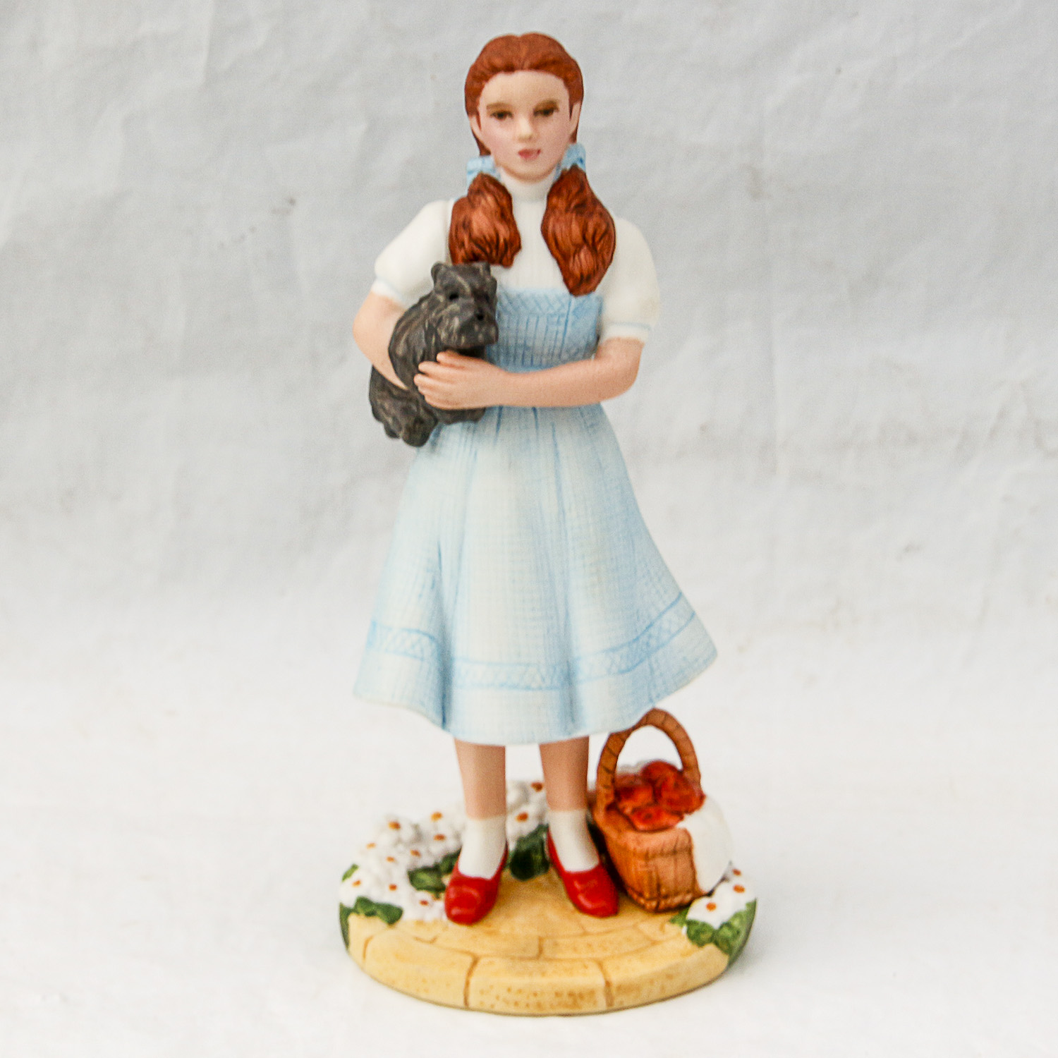 Avon Images of Hollywood Scarlett O'hara and Dorothy Figurines