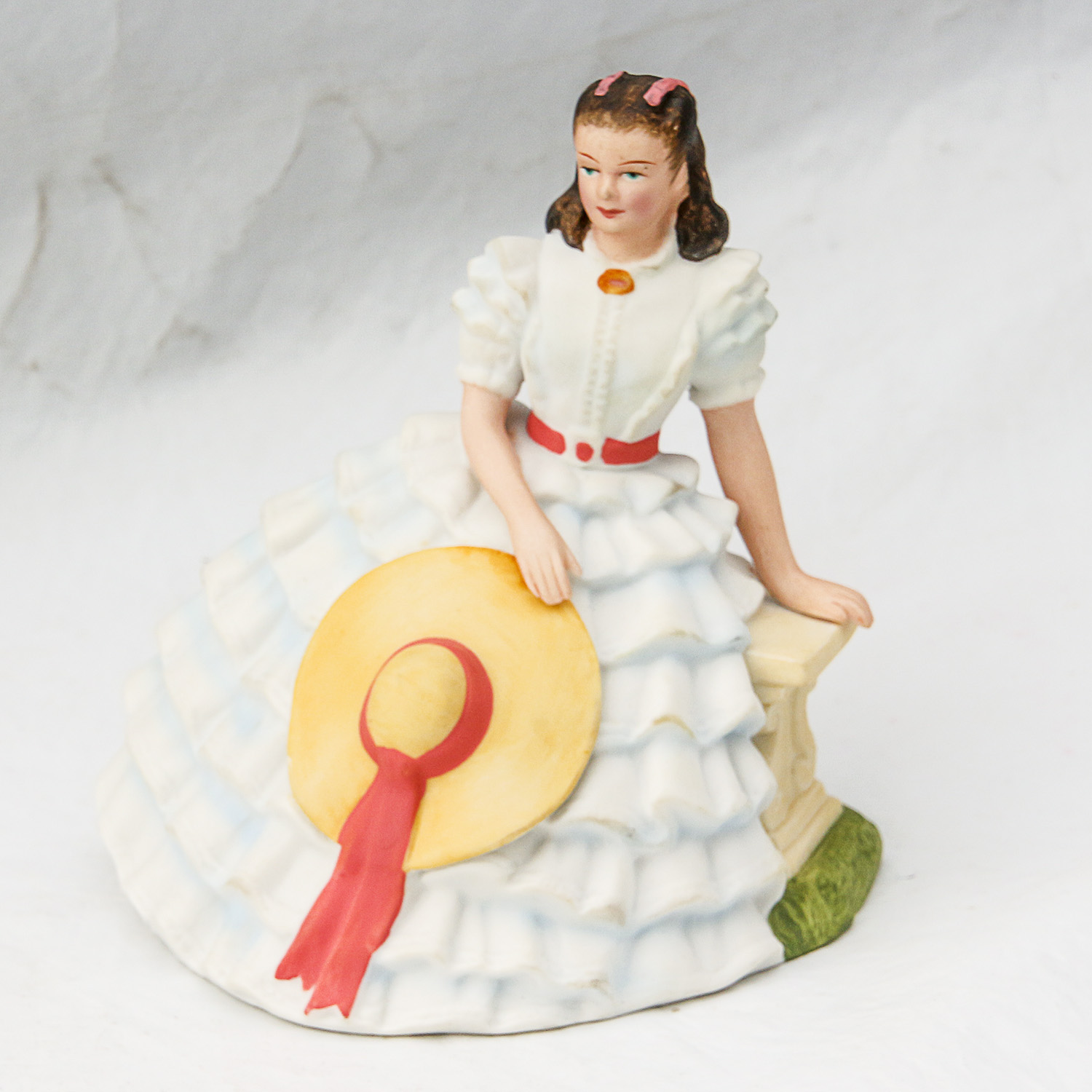 Avon Images of Hollywood Scarlett O'hara and Dorothy Figurines