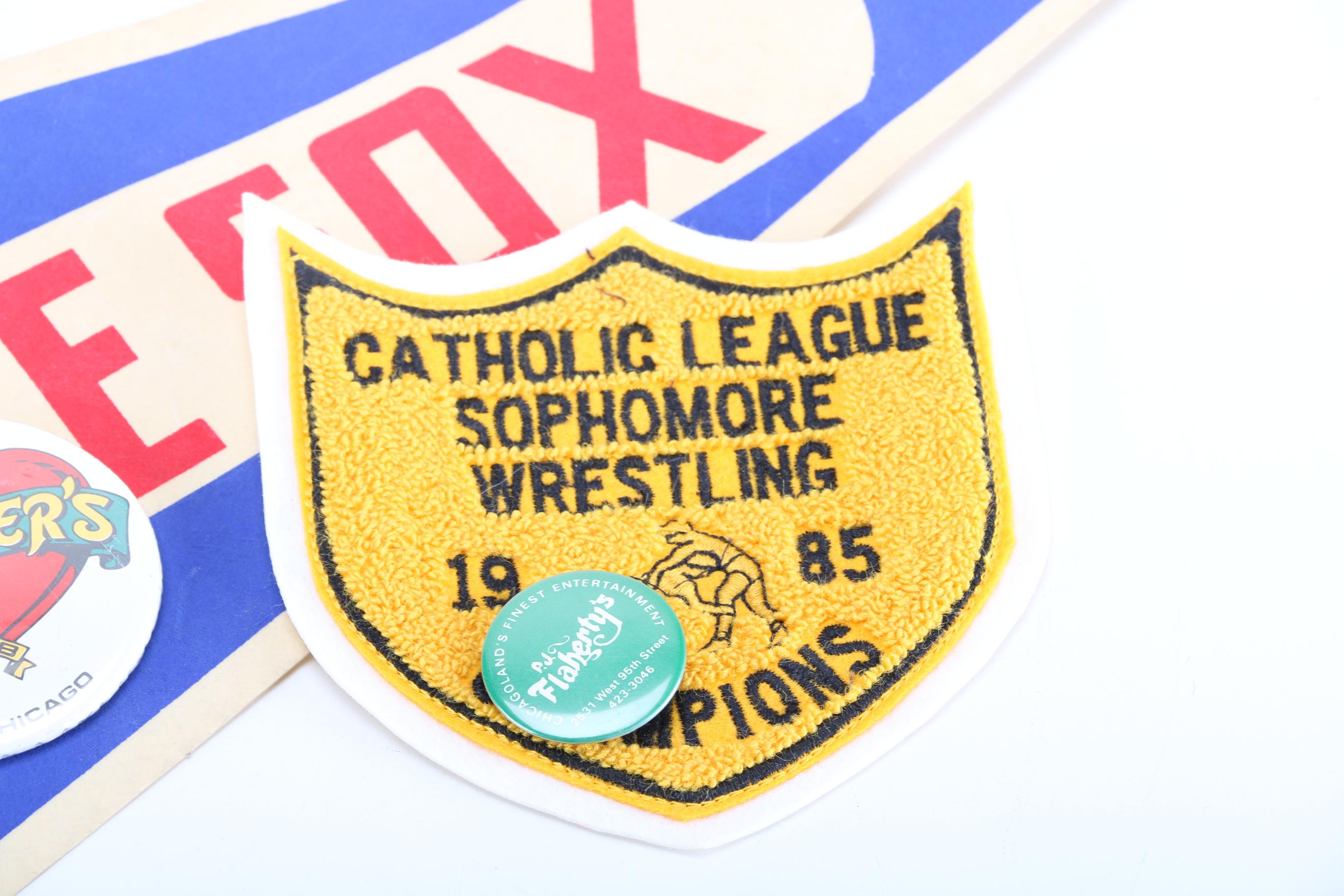 Vintage Chicago Sports Decor And Pins