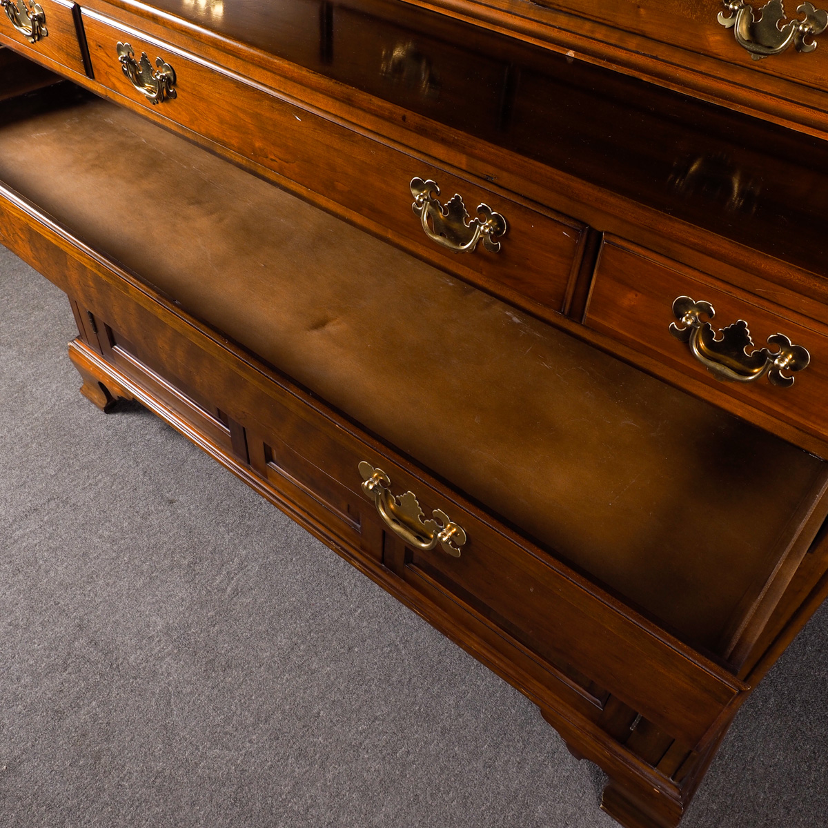 Willett Wildwood Cherry China Cabinet