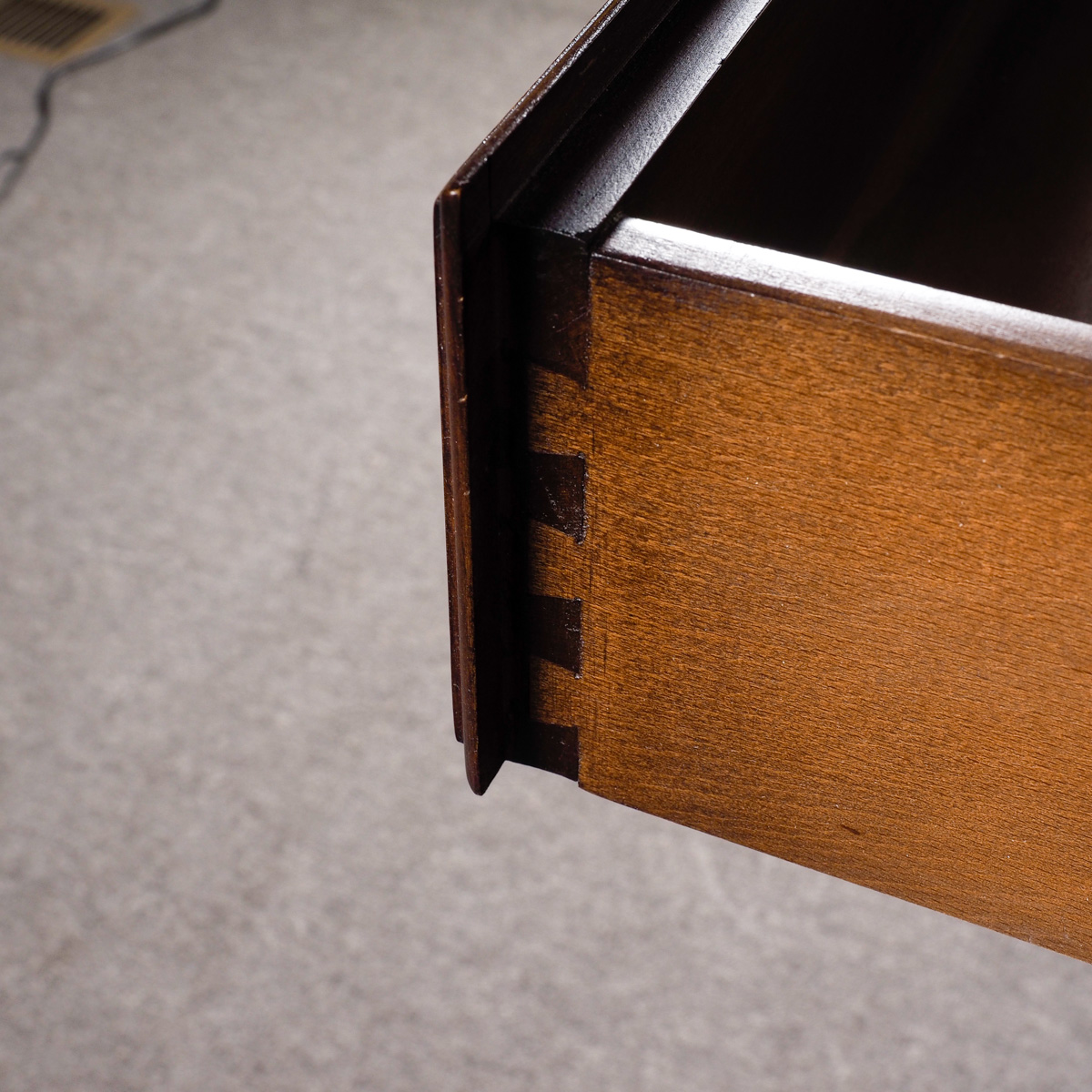 Willett Wildwood Cherry China Cabinet