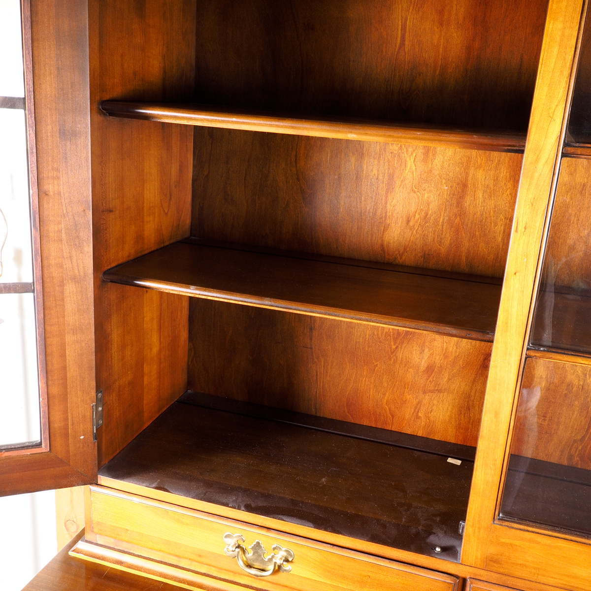 Willett Wildwood Cherry China Cabinet