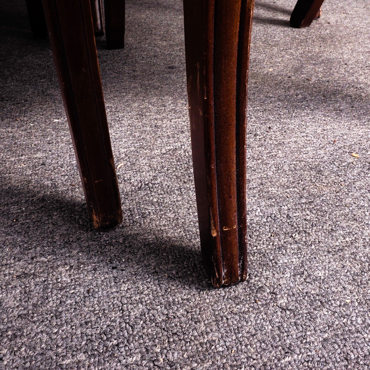 Willett Mid-Century Dining Table and Chairs