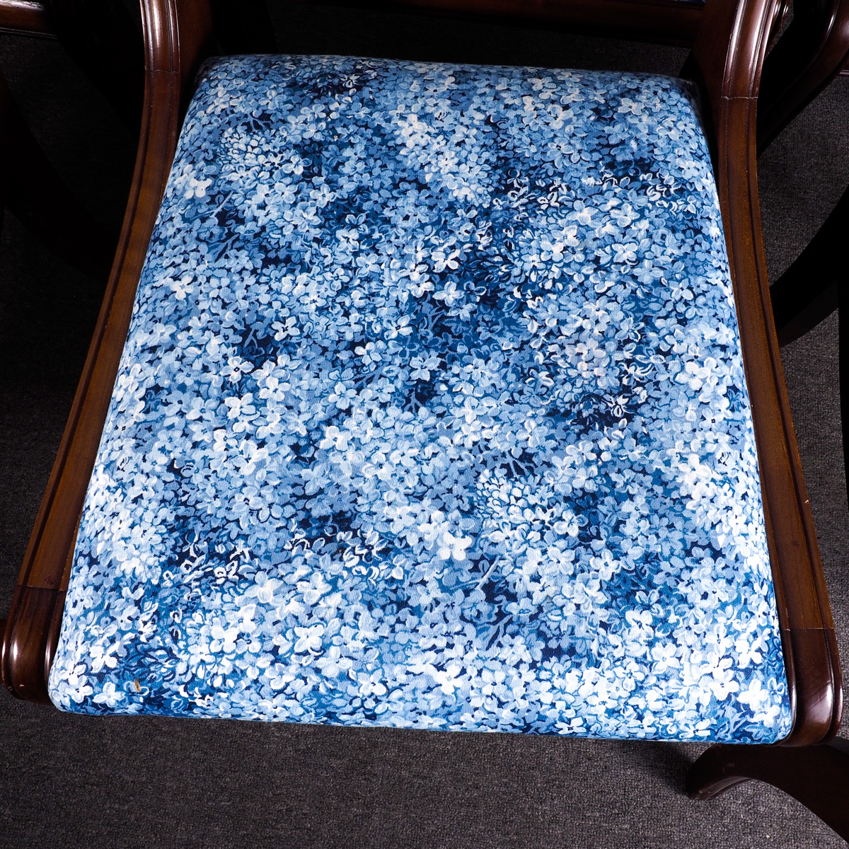 Willett Mid-Century Dining Table and Chairs