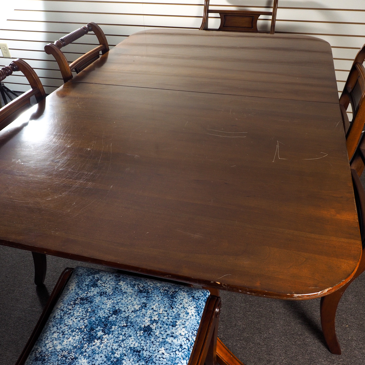 Willett Mid-Century Dining Table and Chairs