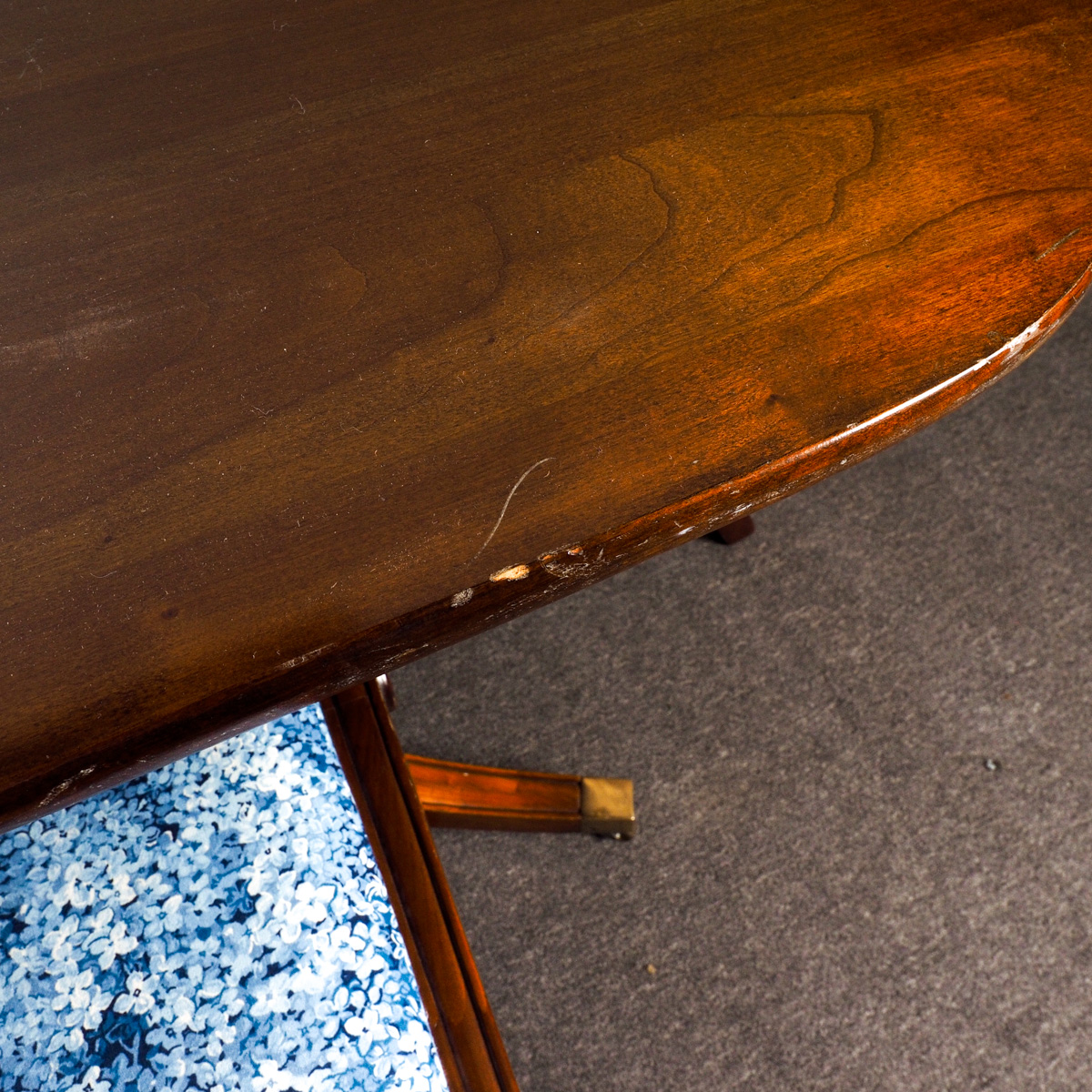 Willett Mid-Century Dining Table and Chairs