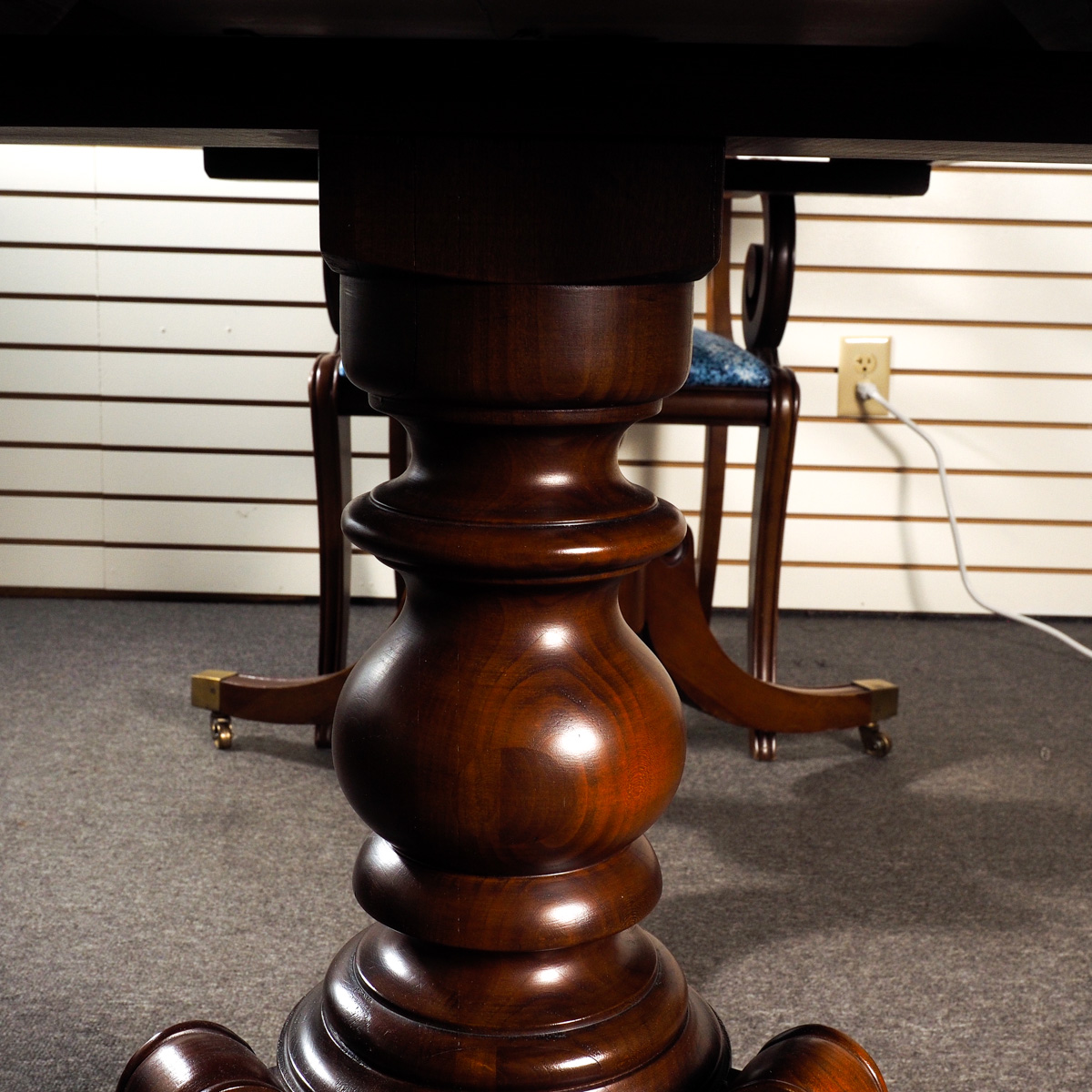 Willett Mid-Century Dining Table and Chairs