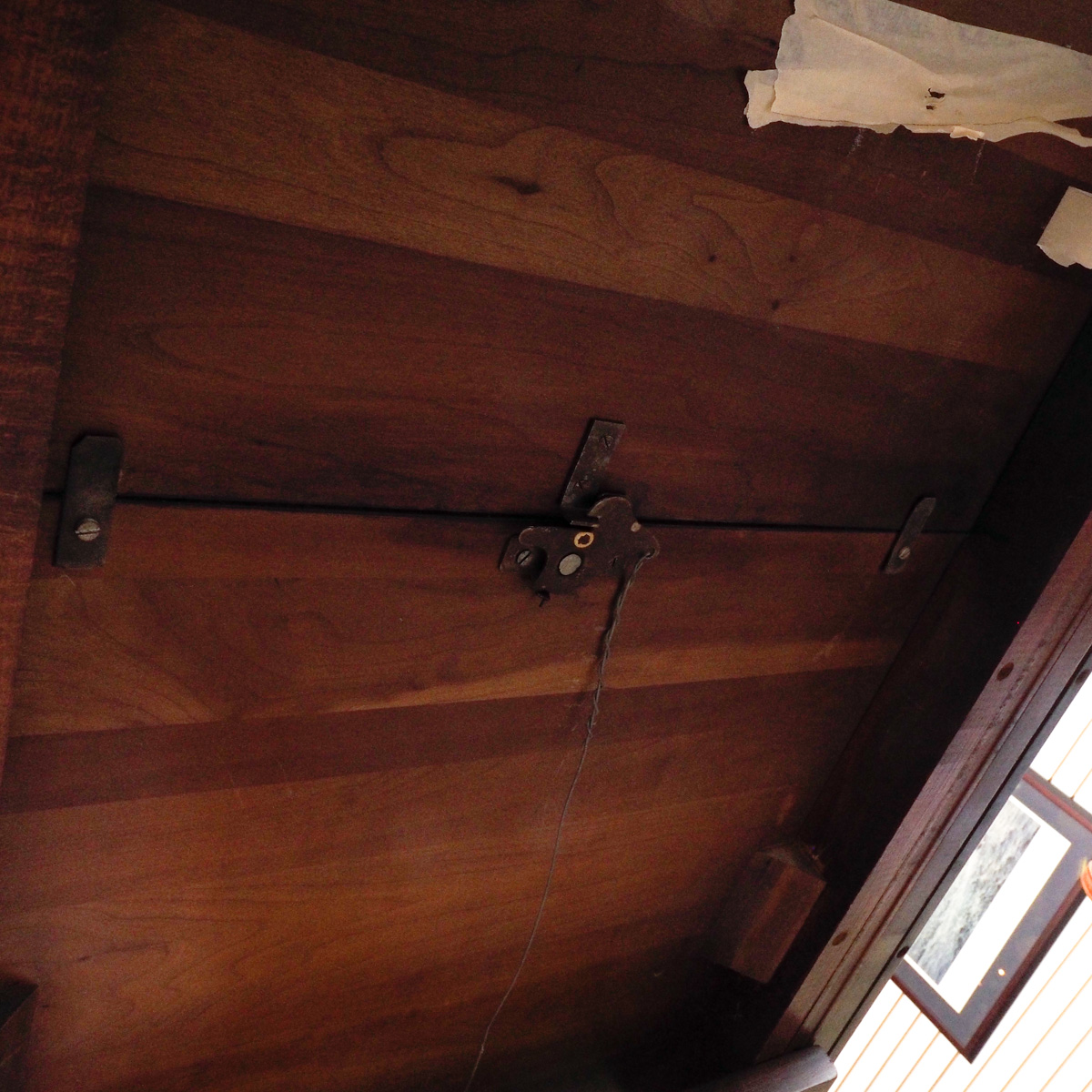 Willett Mid-Century Dining Table and Chairs