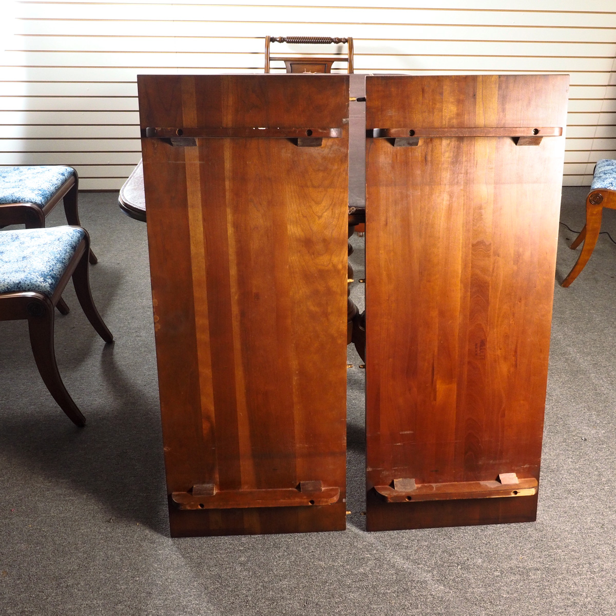 Willett Mid-Century Dining Table and Chairs