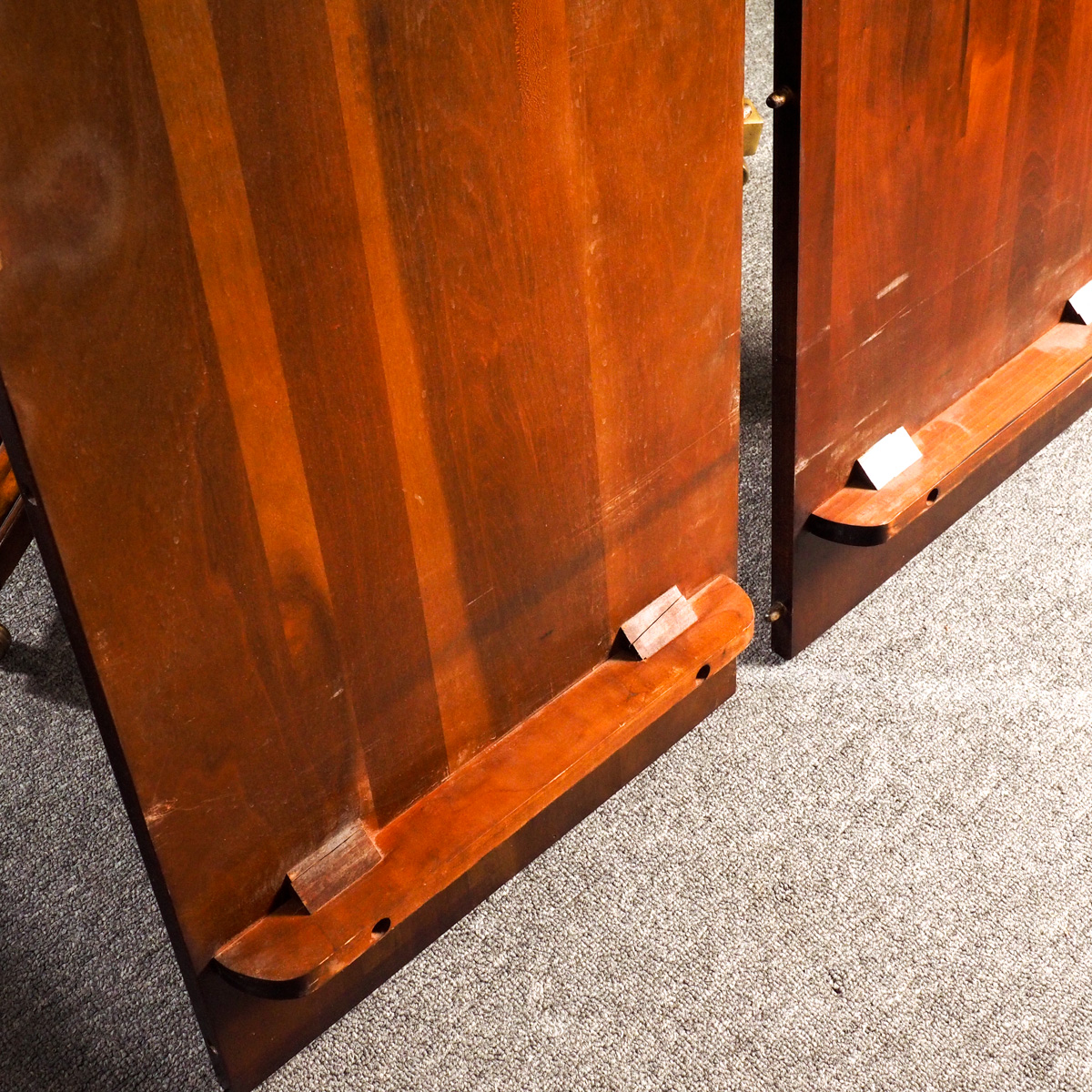 Willett Mid-Century Dining Table and Chairs